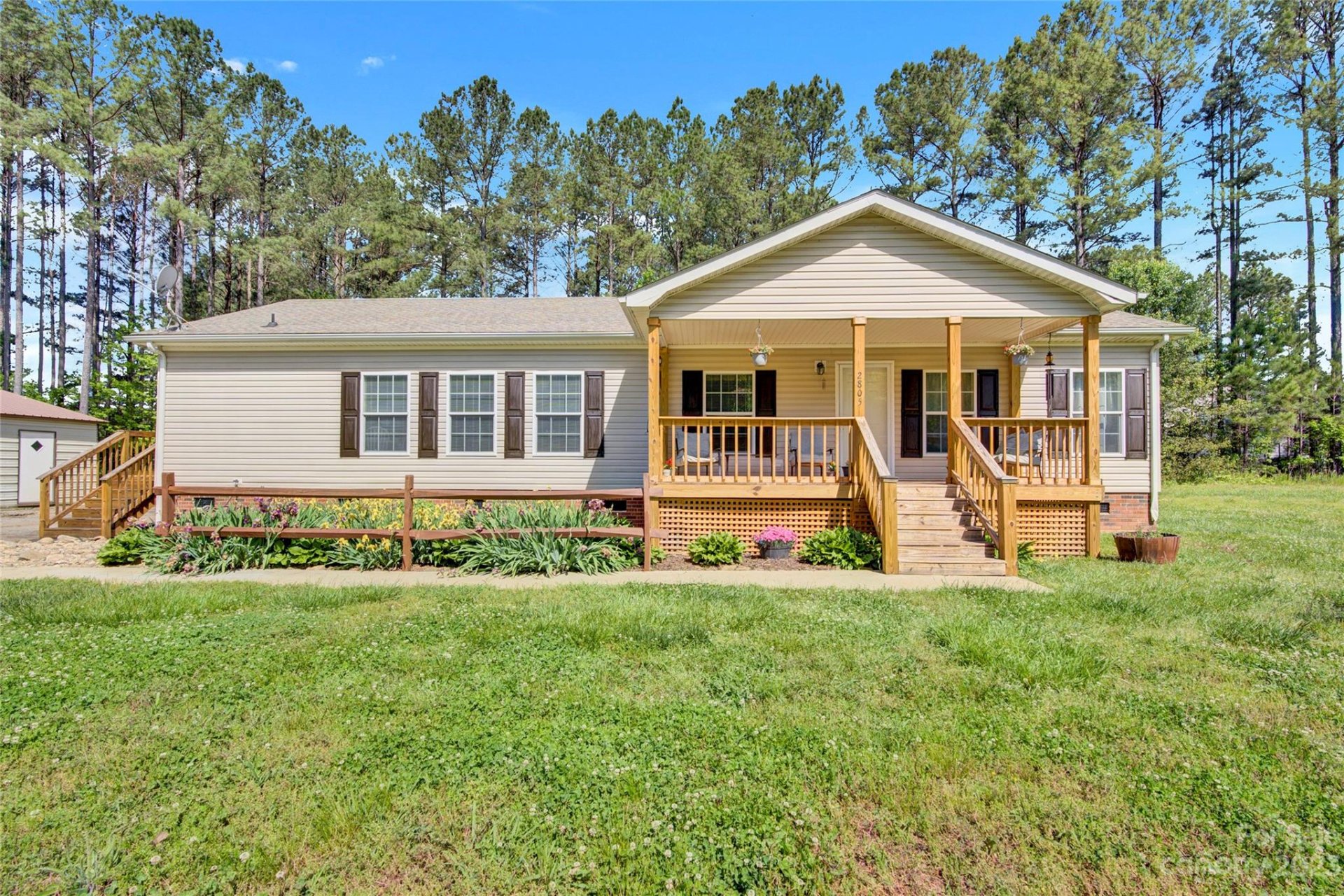 Property image 1 at 2805 Sweeping Pine Lane, Denver, NC 28037