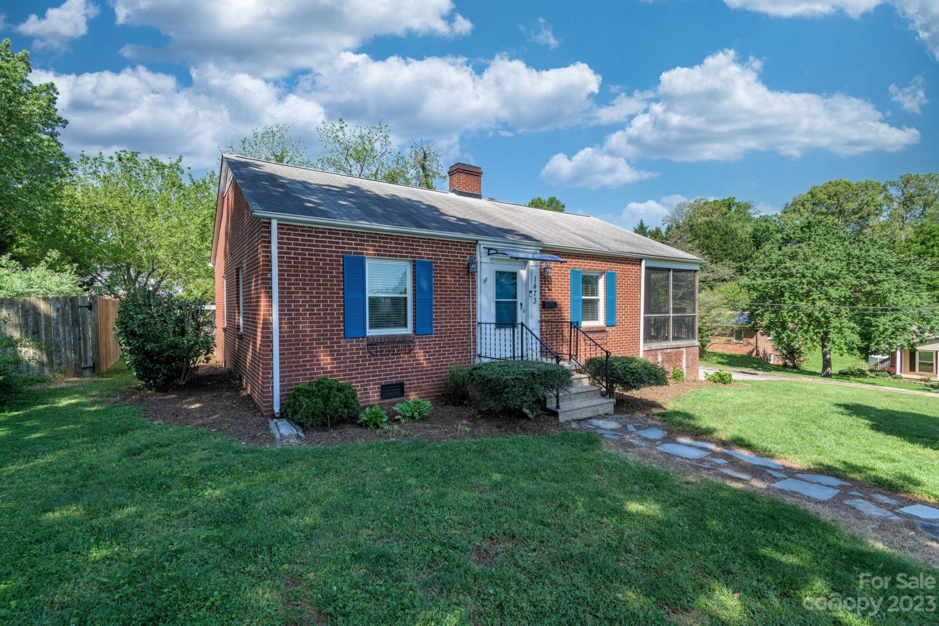 Property image 1 at 1473 11th Street, Hickory, NC 28601