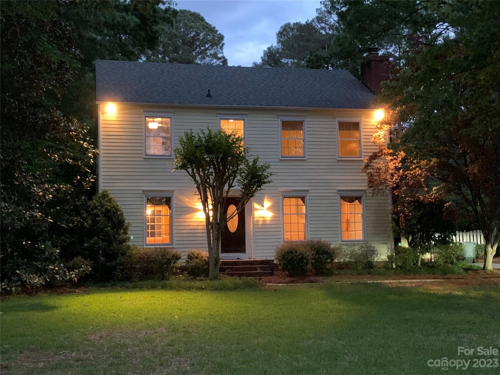 909 Nightingale Road