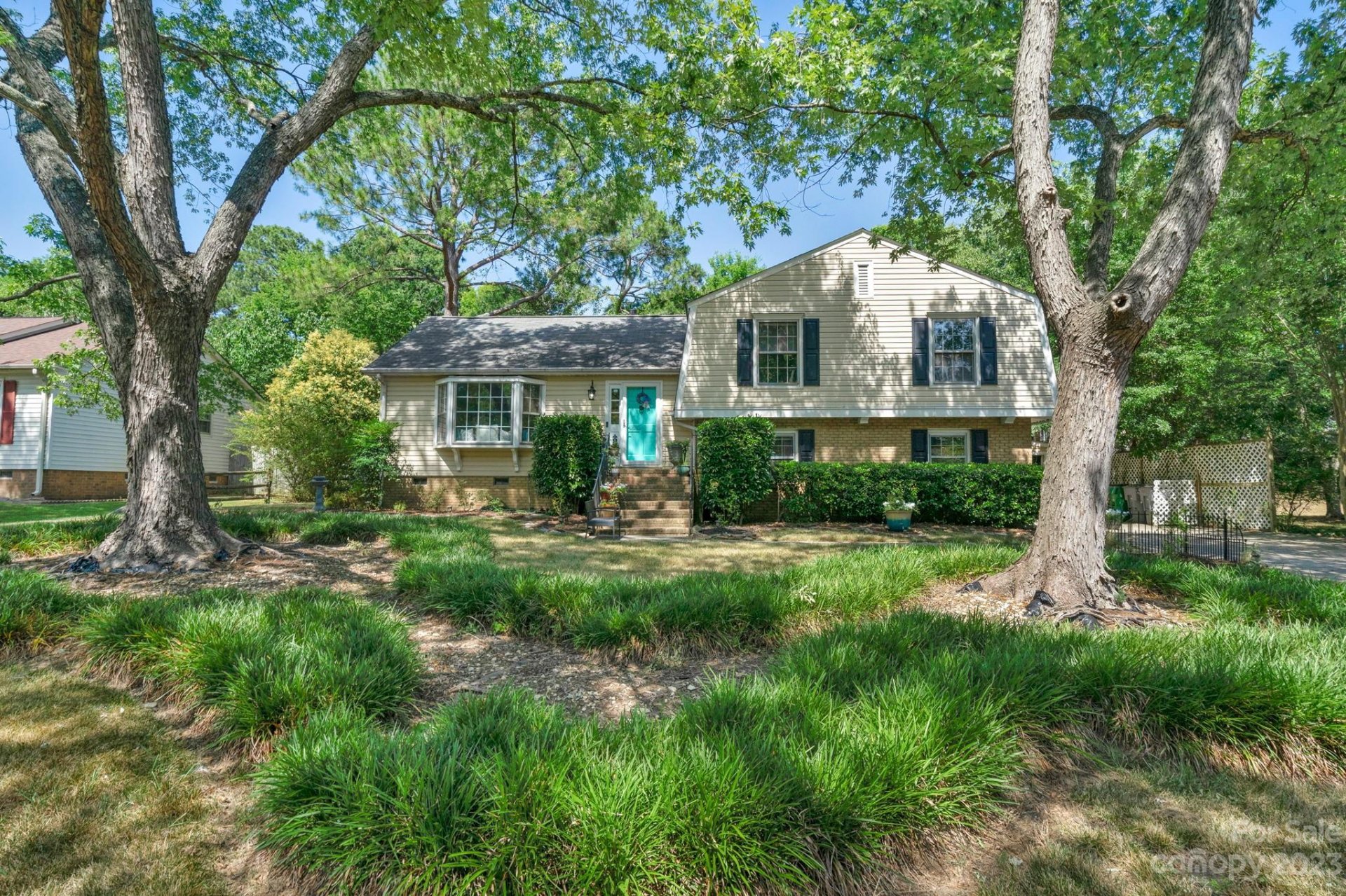 8808 Nightingale Lane