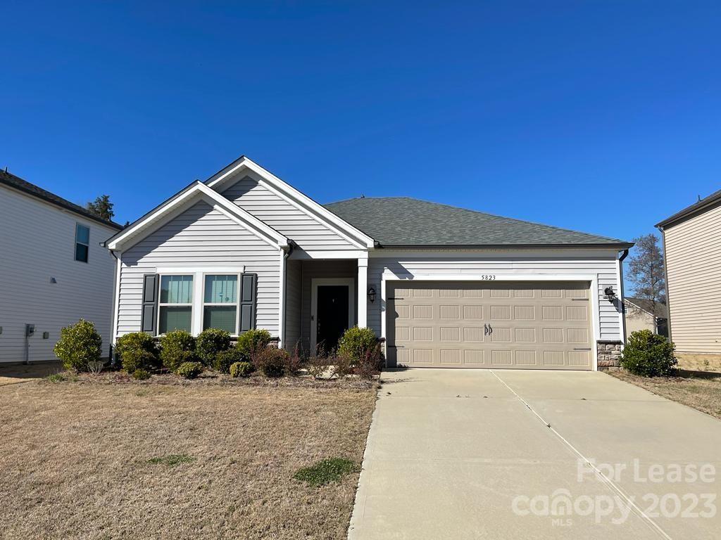 Property image 1 at 5823 Fenway Drive, Charlotte, NC 28273