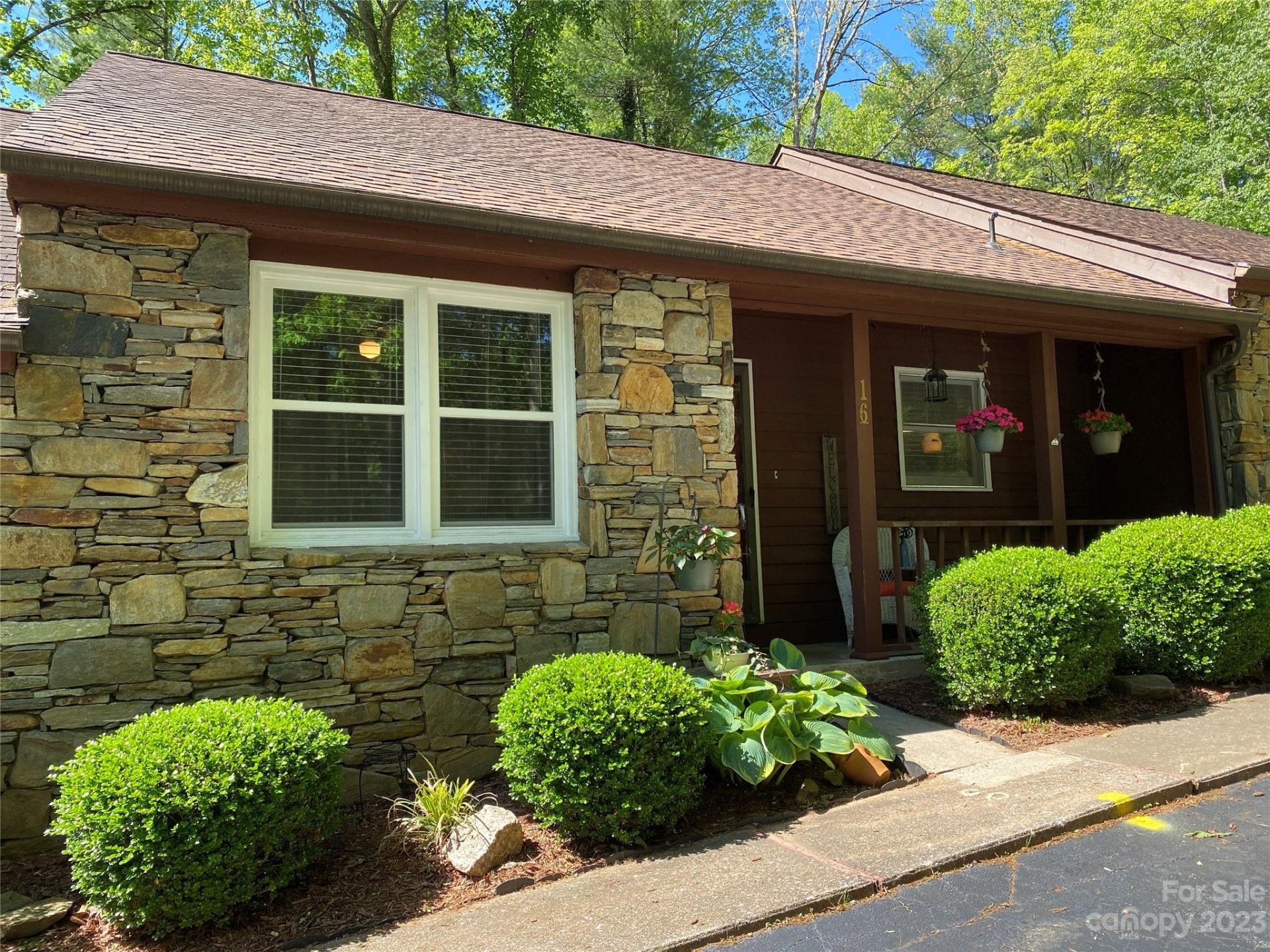 Property image 1 at 16 Pineoak Circle, Etowah, NC 28729