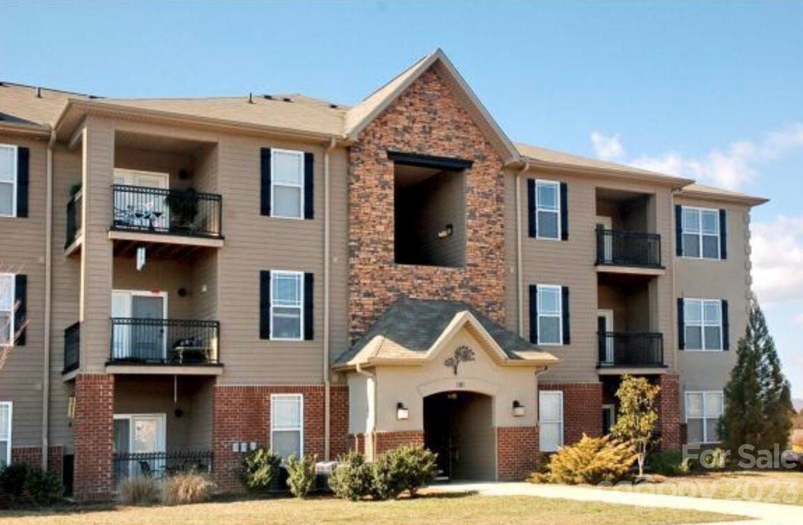 Property image 1 at 181 Brickton Village Circle, Fletcher, NC 28732