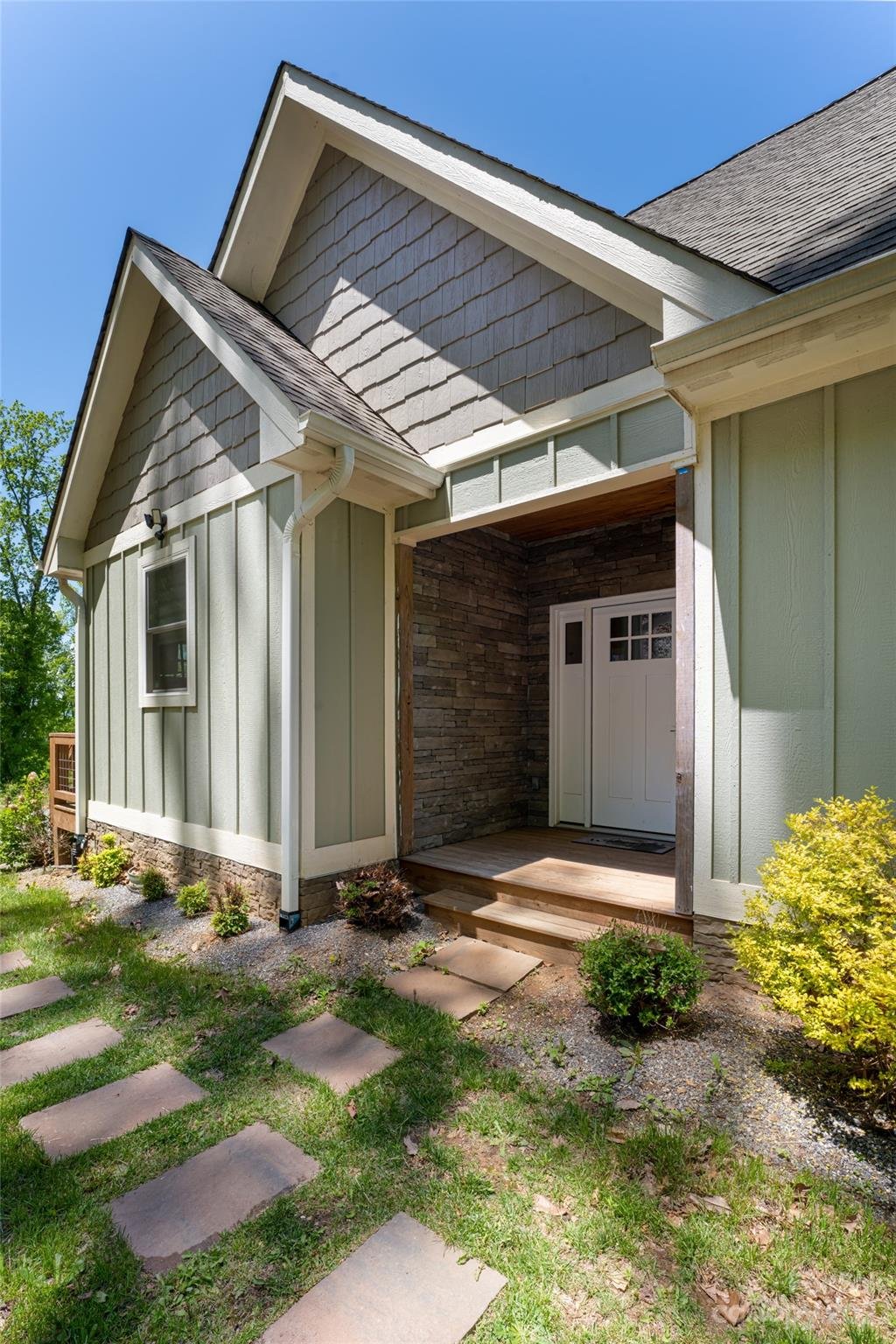 Property image 4 at 20 Tranquil Forest Way, Asheville, NC 28804