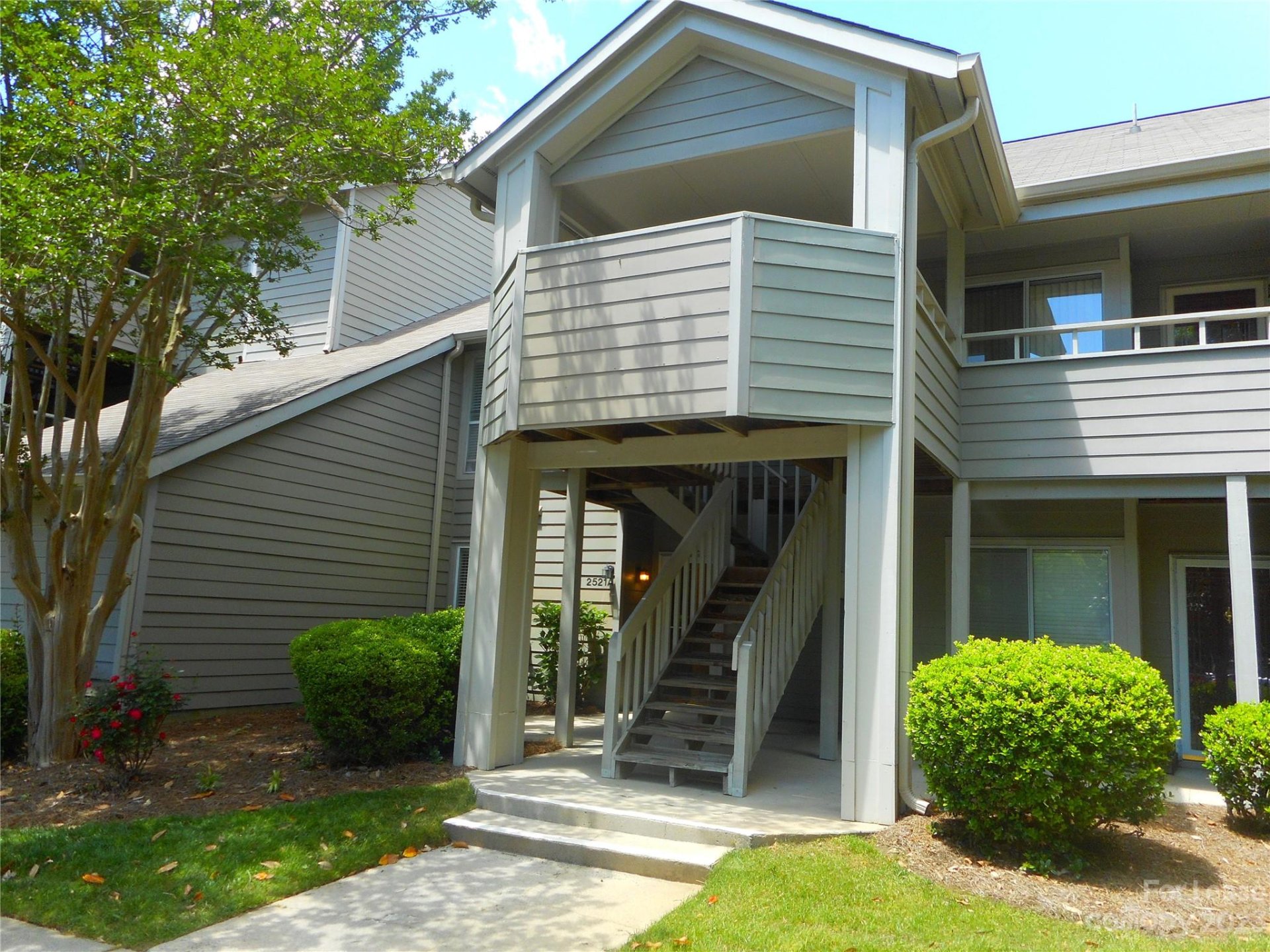 Property image 1 at 2521 Stockbridge Drive, Charlotte, NC 28210