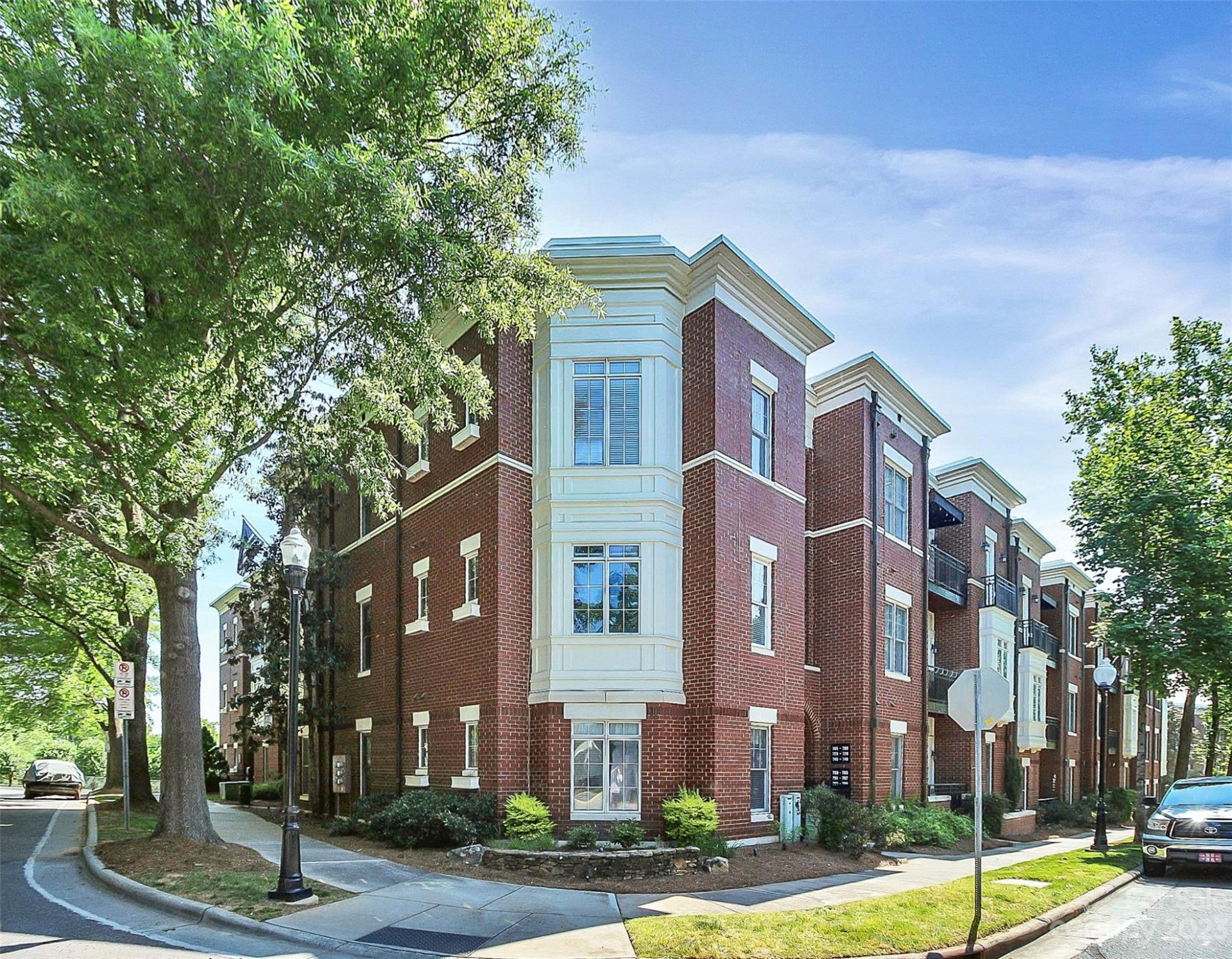 Property image 1 at 725 Garden District Drive, Charlotte, NC 28202