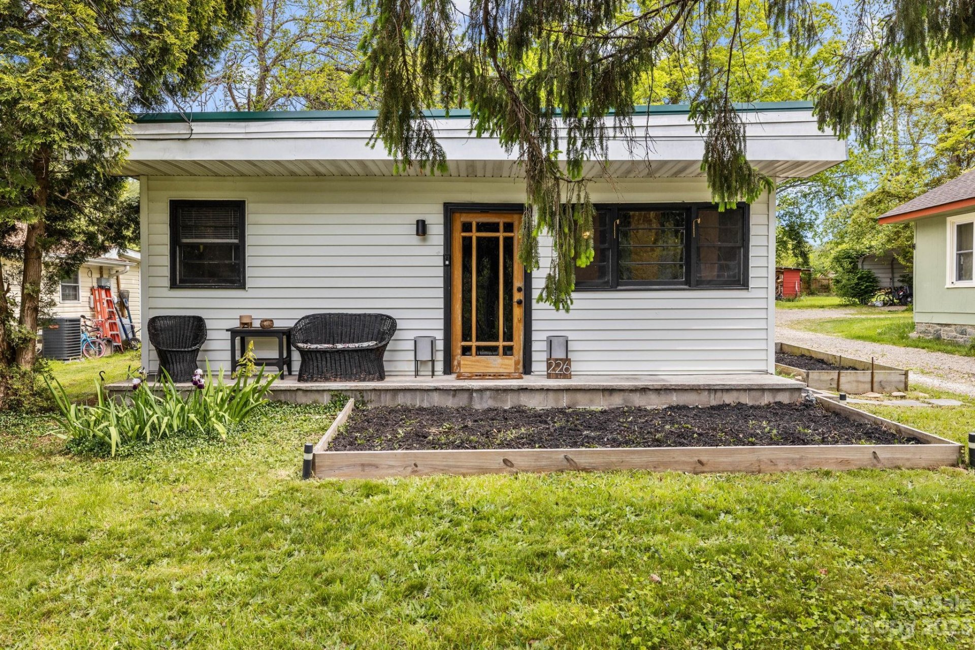 Property image 1 at 226 Substation Street, Hendersonville, NC 28792