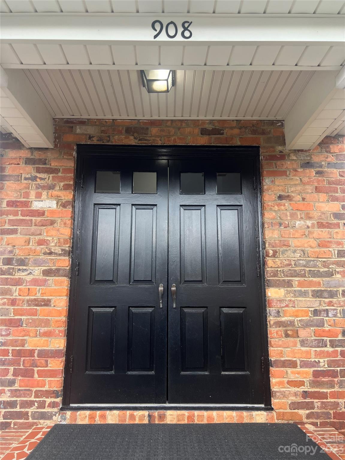 Property image 1 at 908 Mcalway Road, Charlotte, NC 28211