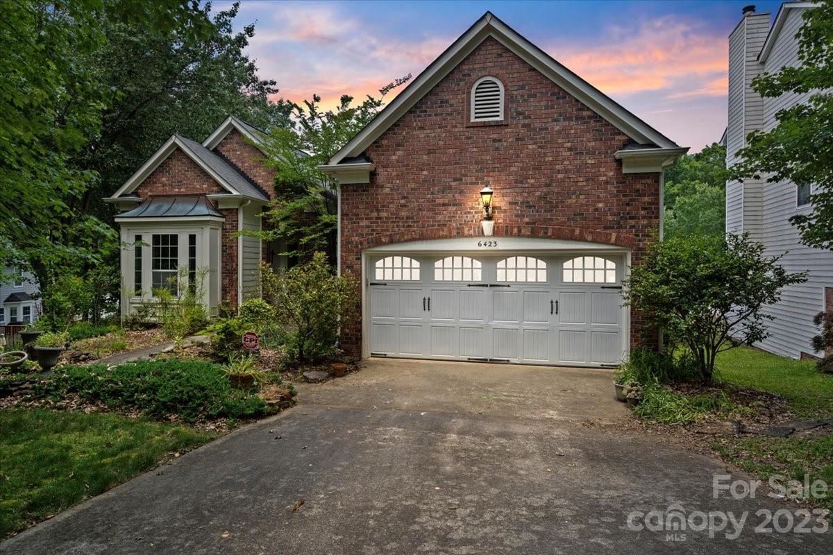 Property image 1 at 6423 Summertree Lane, Charlotte, NC 28270