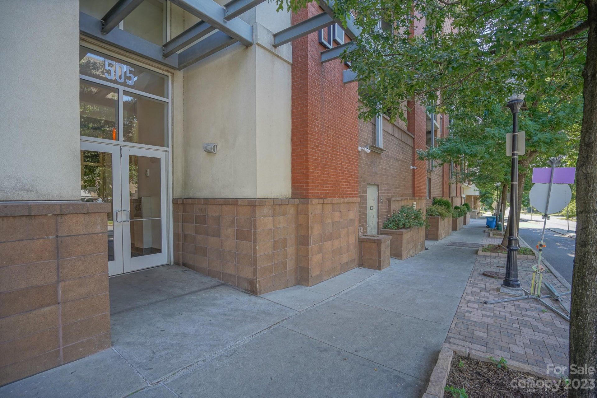 Property image 1 at 505 E 6th Street, Charlotte, NC 28202