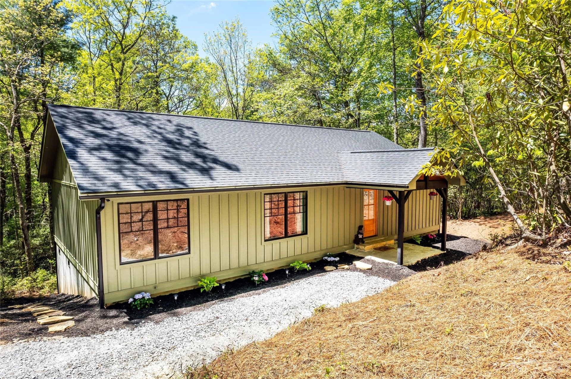 Property image 1 at 100 Rainbows End Lane, Lake Toxaway, NC 28747