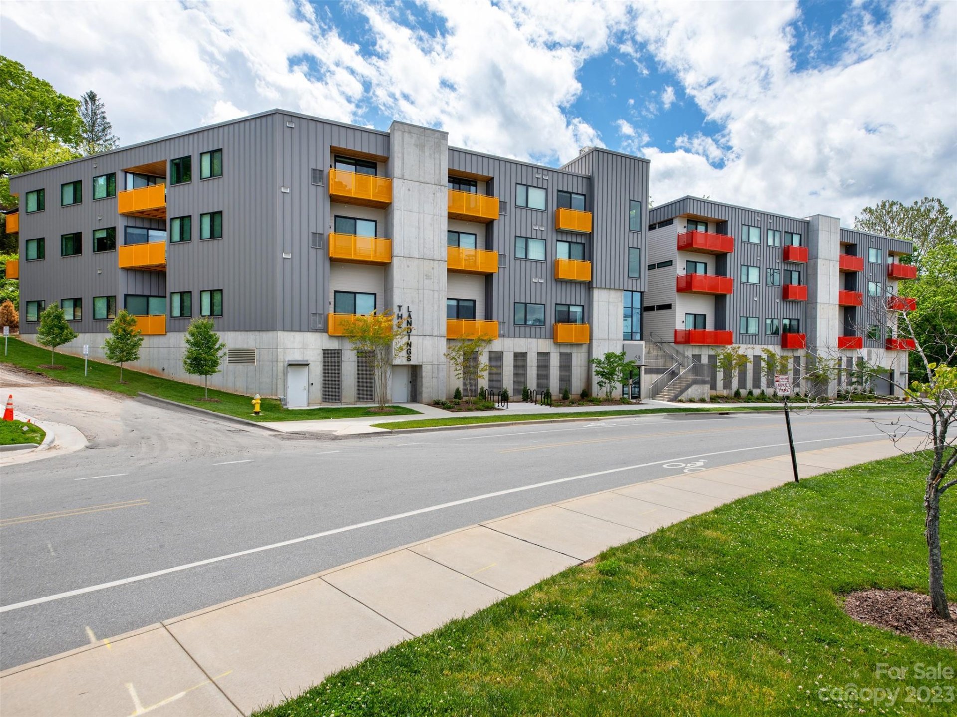 Property image 1 at 68 Craven Street, Asheville, NC 28806