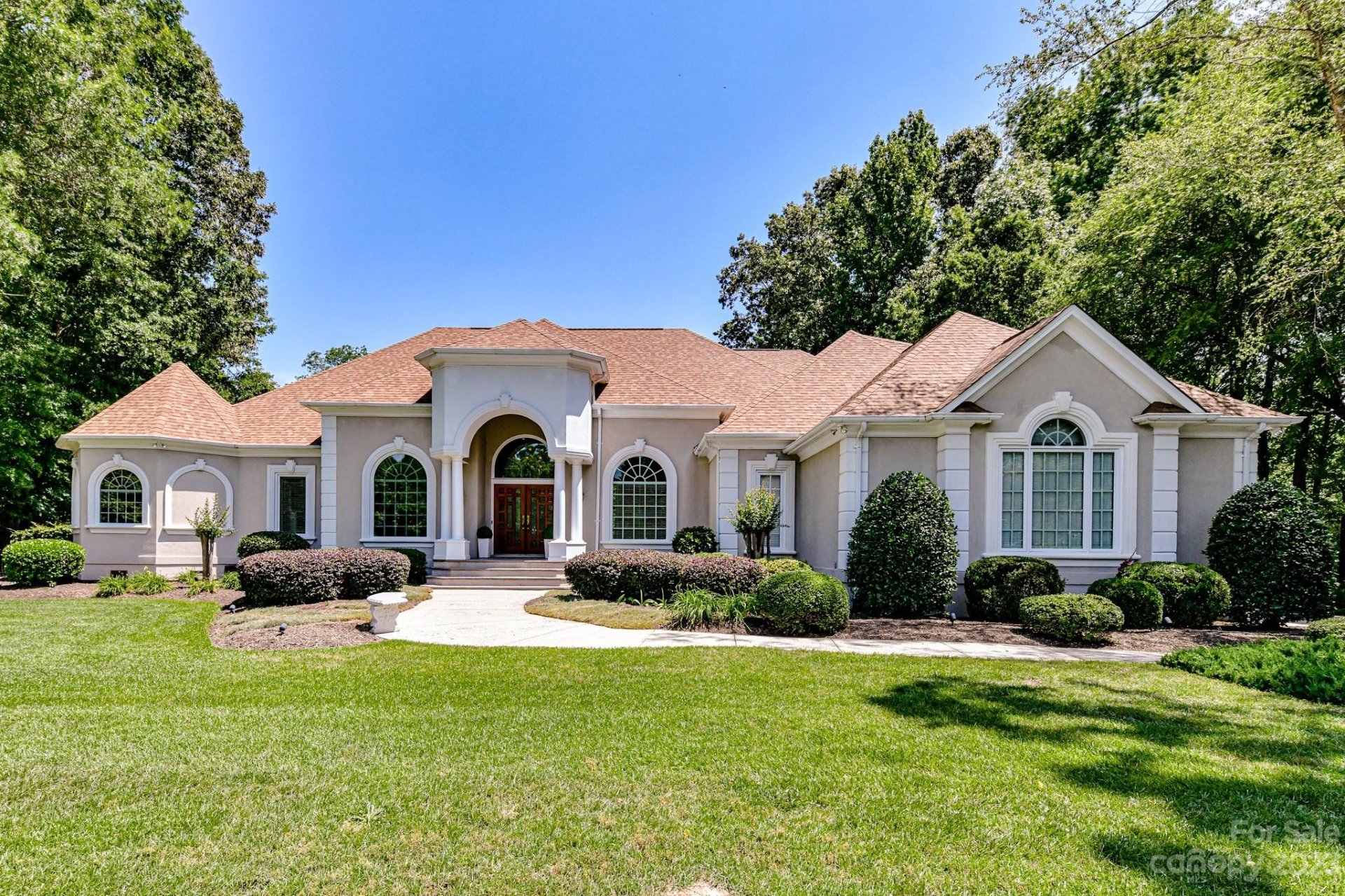 1733 White Pond Lane