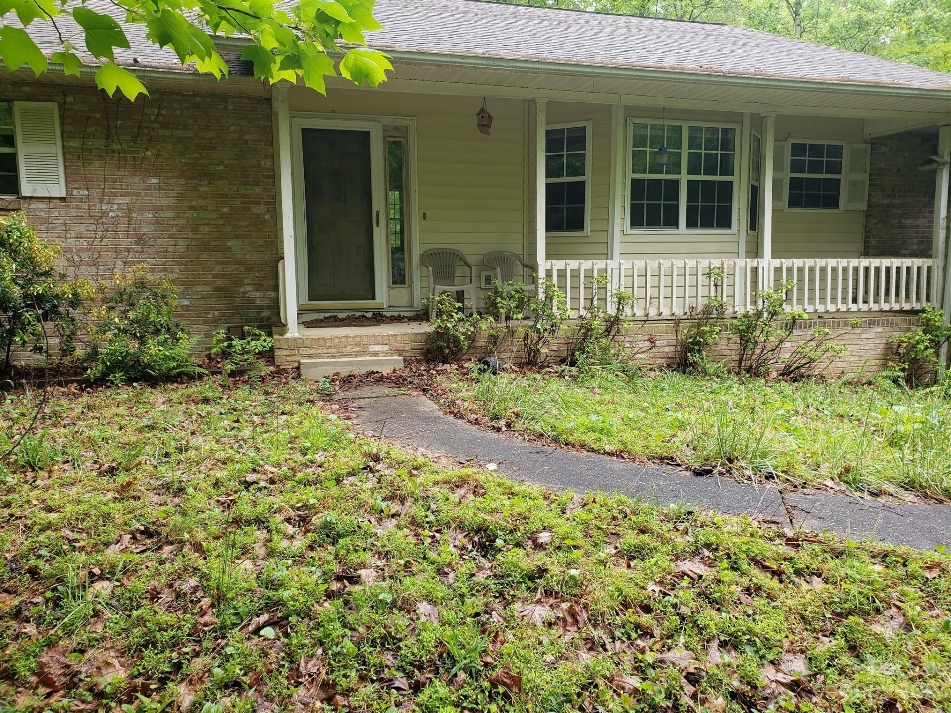 Property image 1 at 208 Thistledown Court, Hendersonville, NC 28739