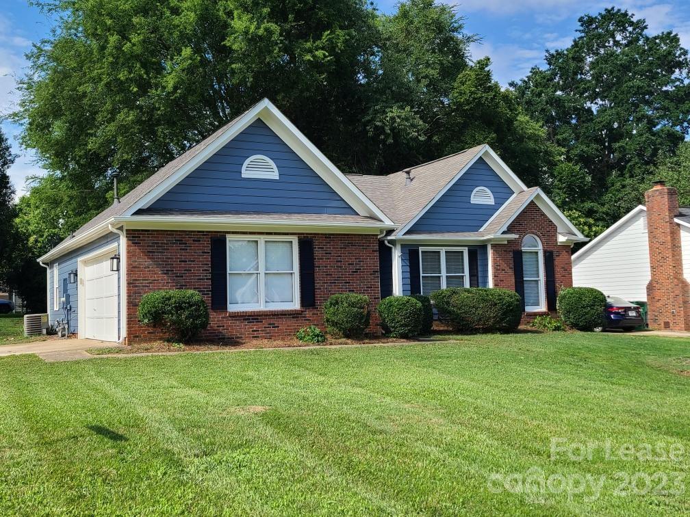 Property image 1 at 14016 Carriage Lake Drive, Charlotte, NC 28273