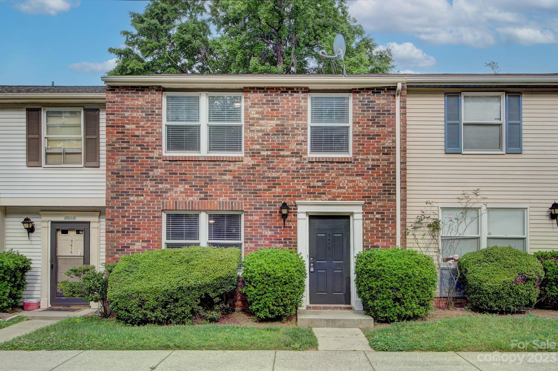 Property image 1 at 7618 Holly Grove Court, Charlotte, NC 28227