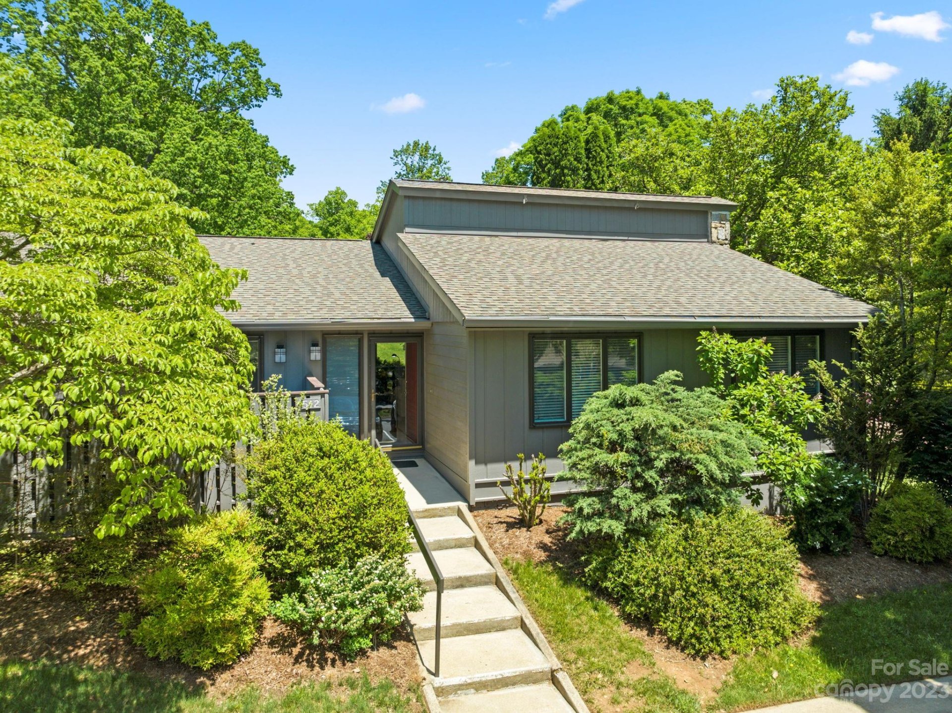 Property image 1 at 512 Crowfields Lane, Asheville, NC 28803