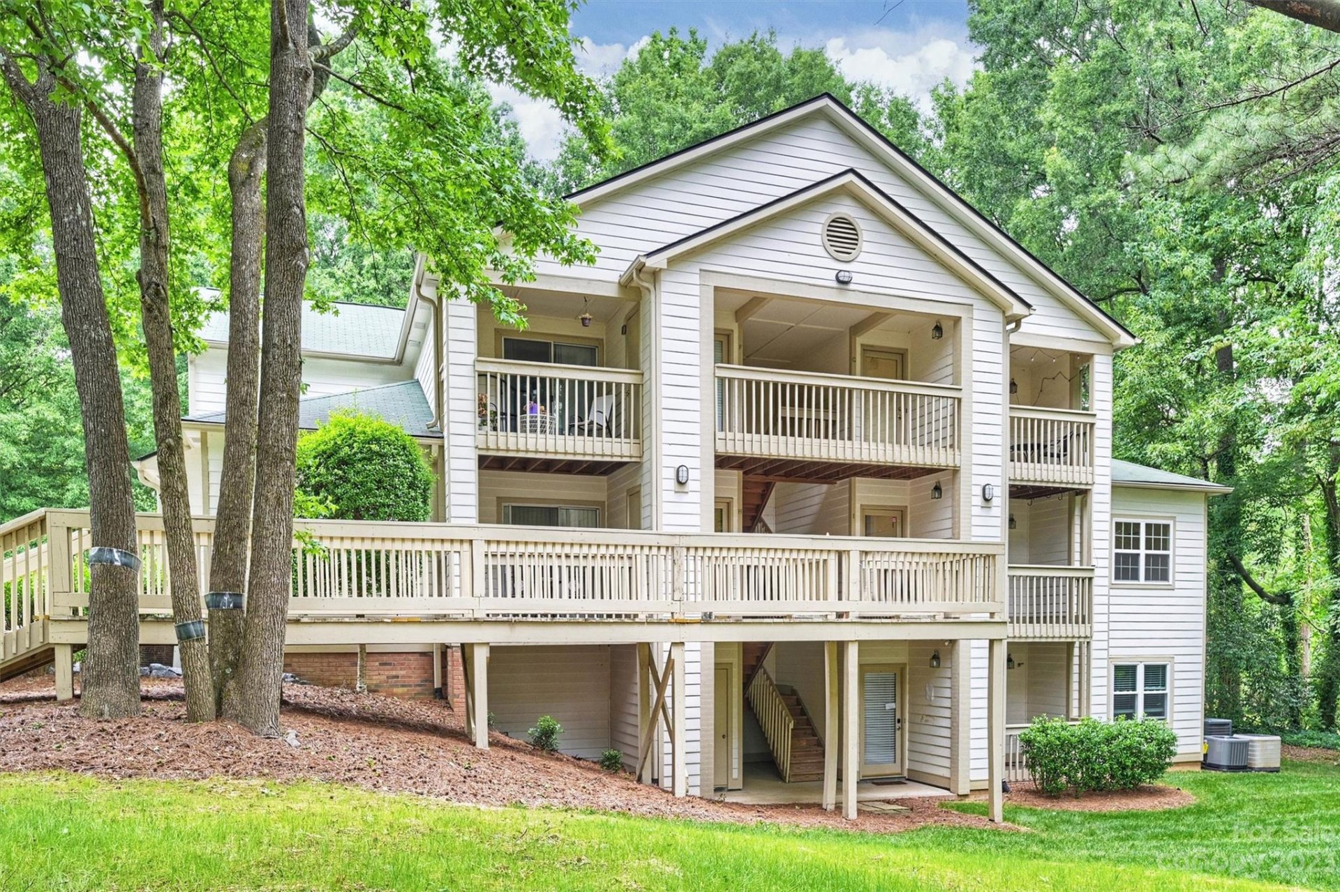Property image 1 at 1011 Churchill Downs Court, Charlotte, NC 28212