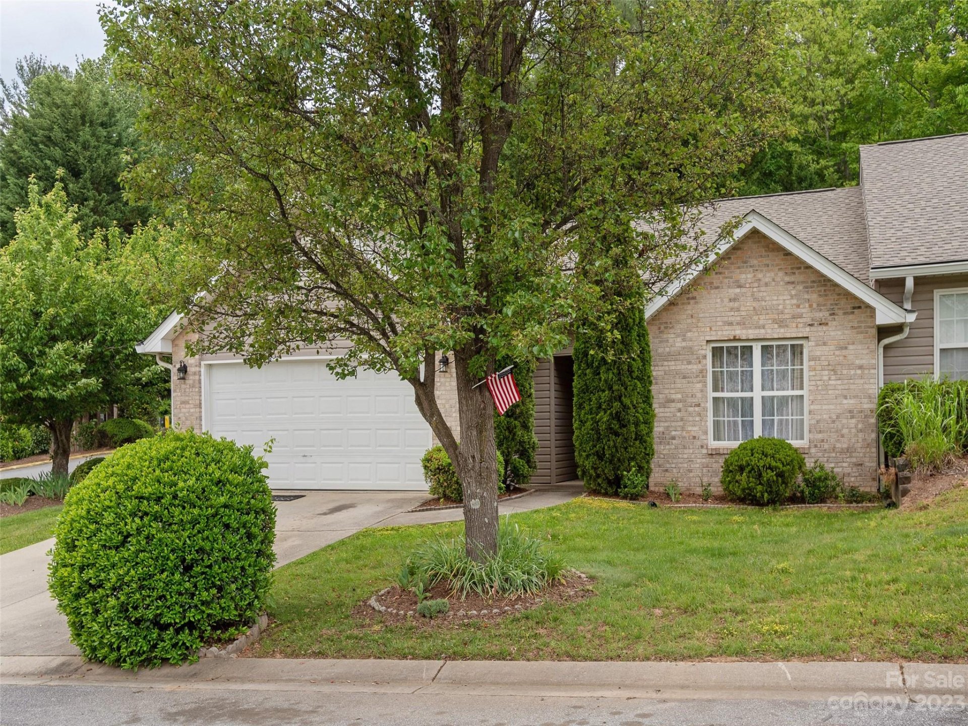 Property image 1 at 430 Wiltshire Circle, Fletcher, NC 28732