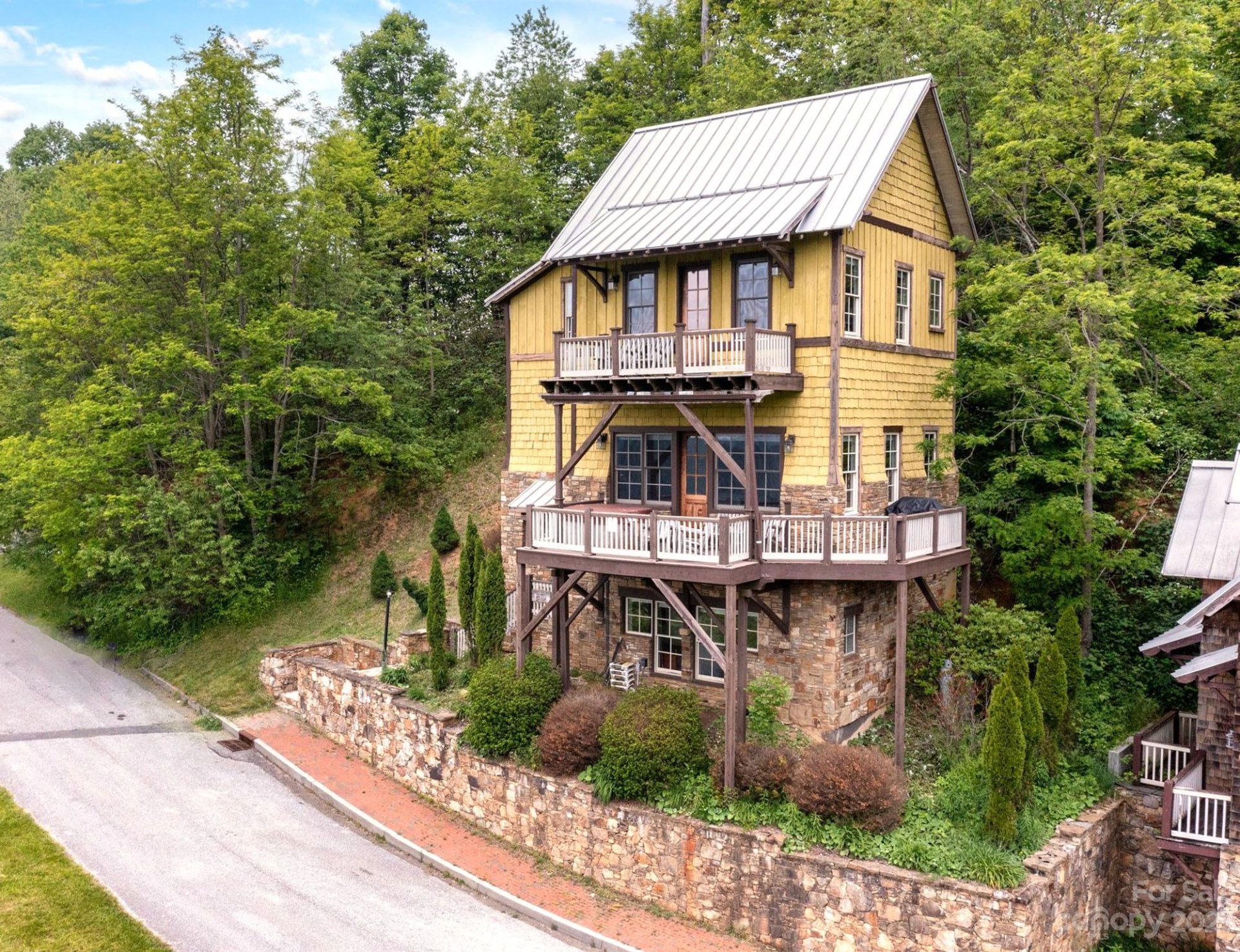 Property image 1 at 95 Breakaway Trail, Mars Hill, NC 28754