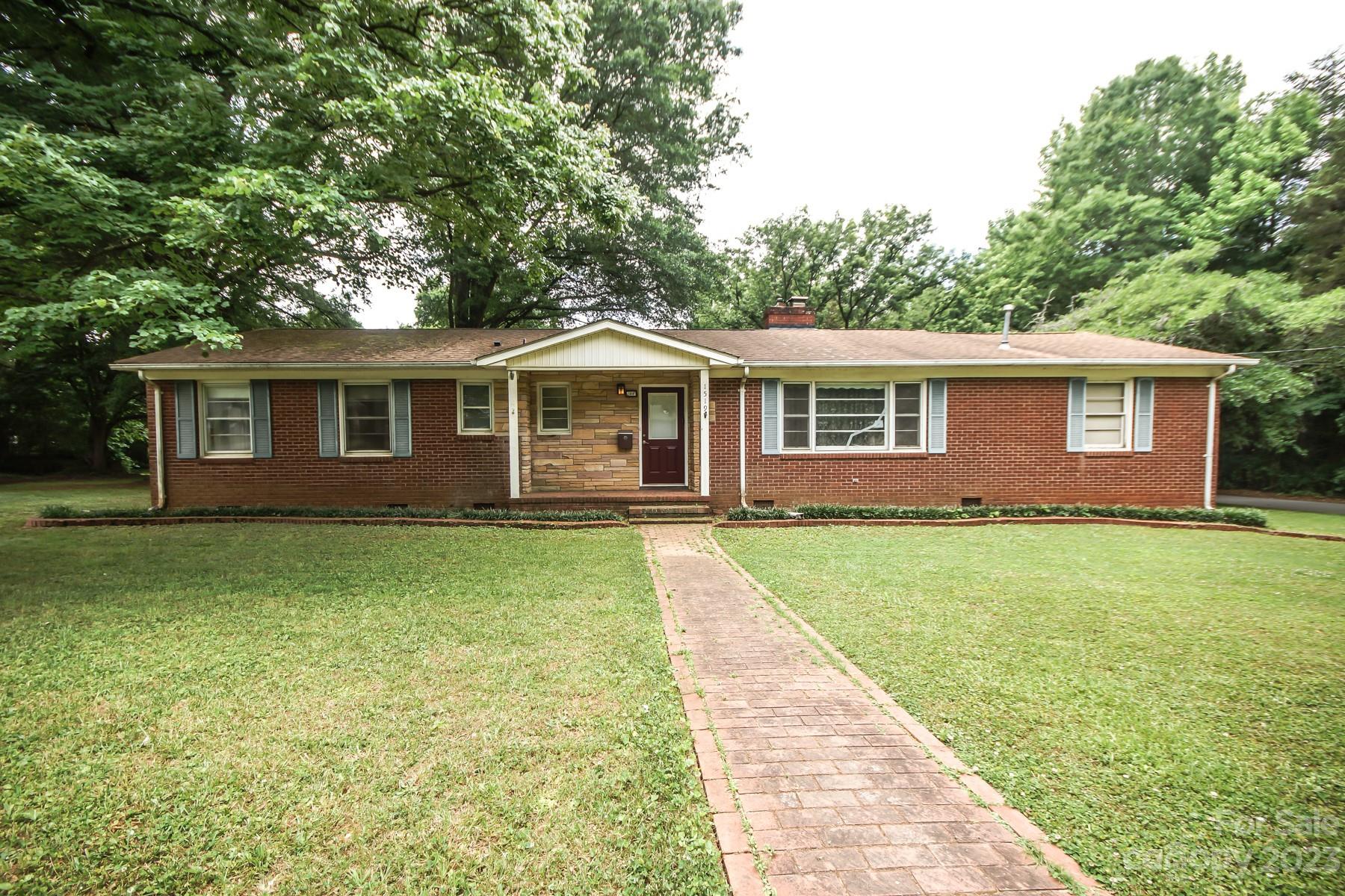 Property image 1 at 1519 Thompson Avenue, Charlotte, NC 28216