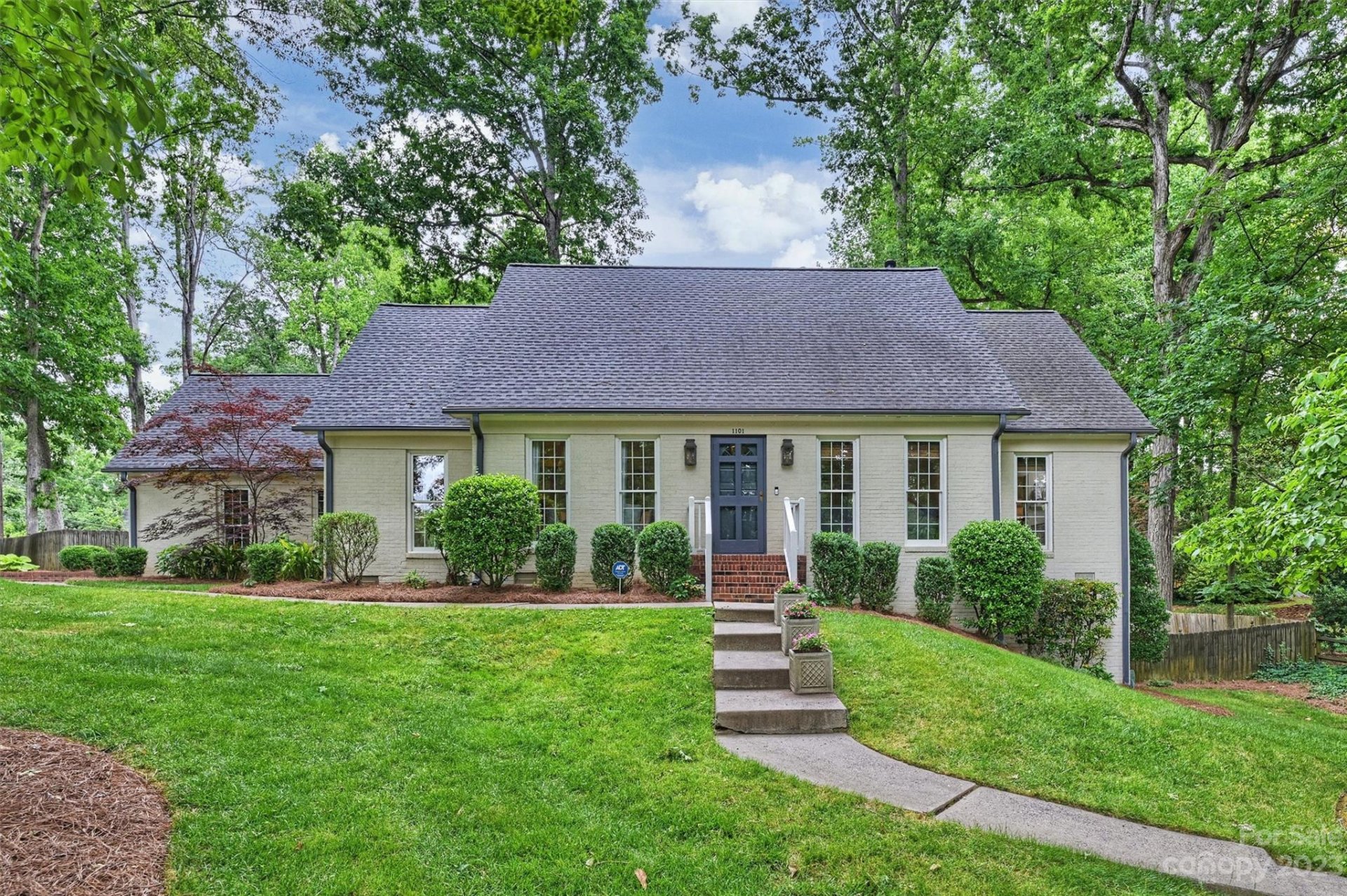 Property image 1 at 1101 Kingscross Drive, Charlotte, NC 28211