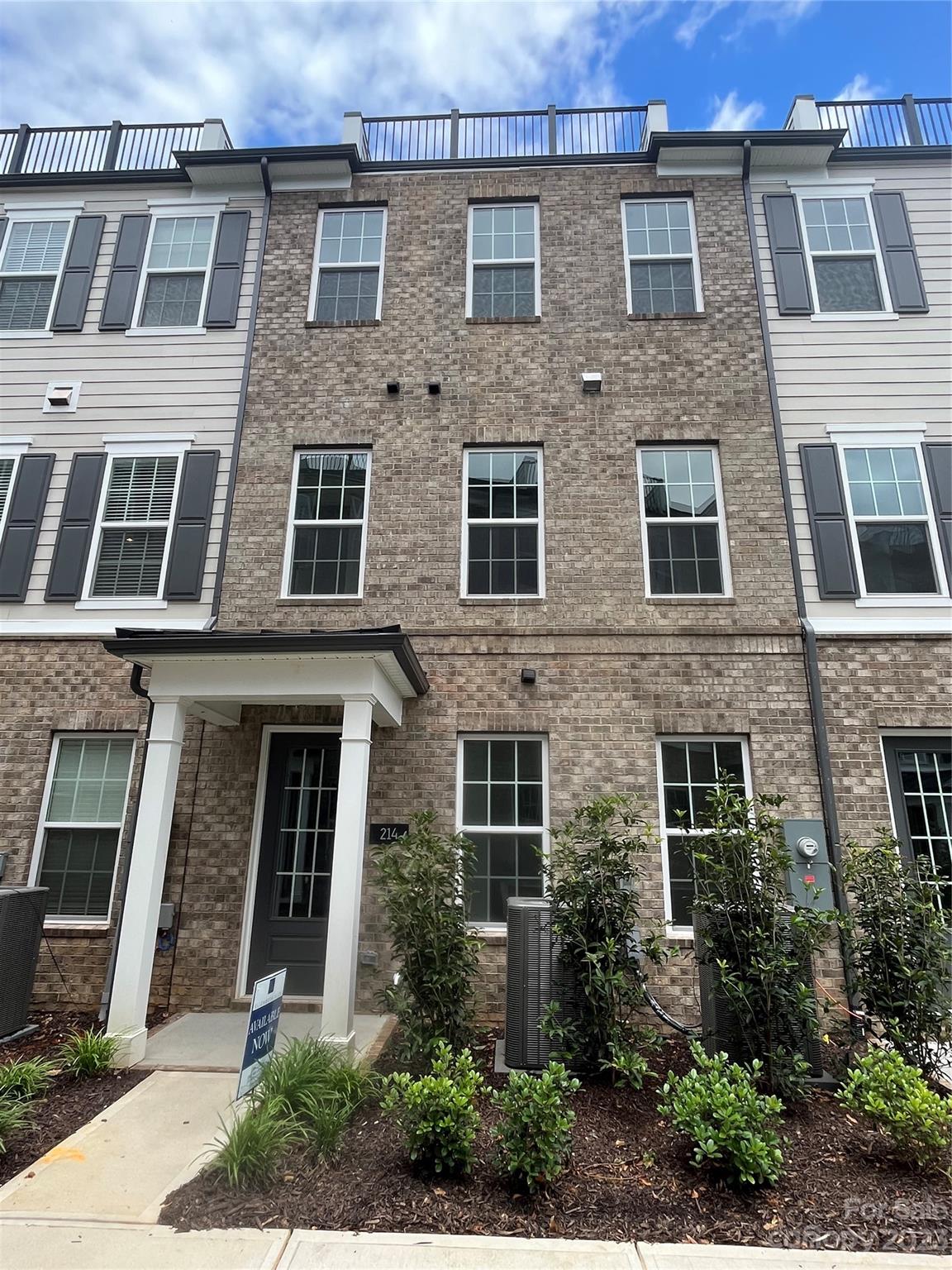 Property image 1 at 214 Emerson Avenue, Charlotte, NC 28204