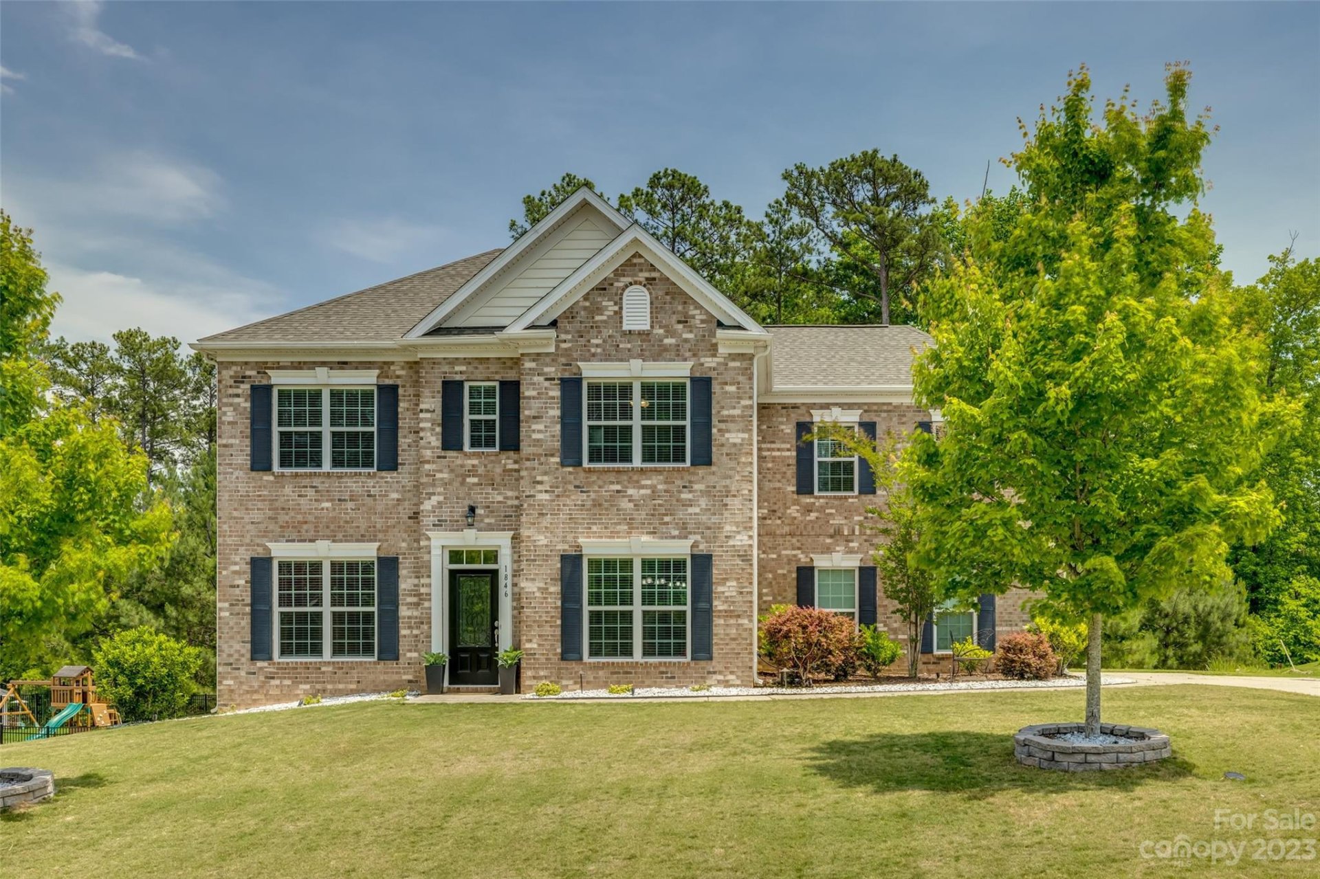 1846 Grand Palm Drive