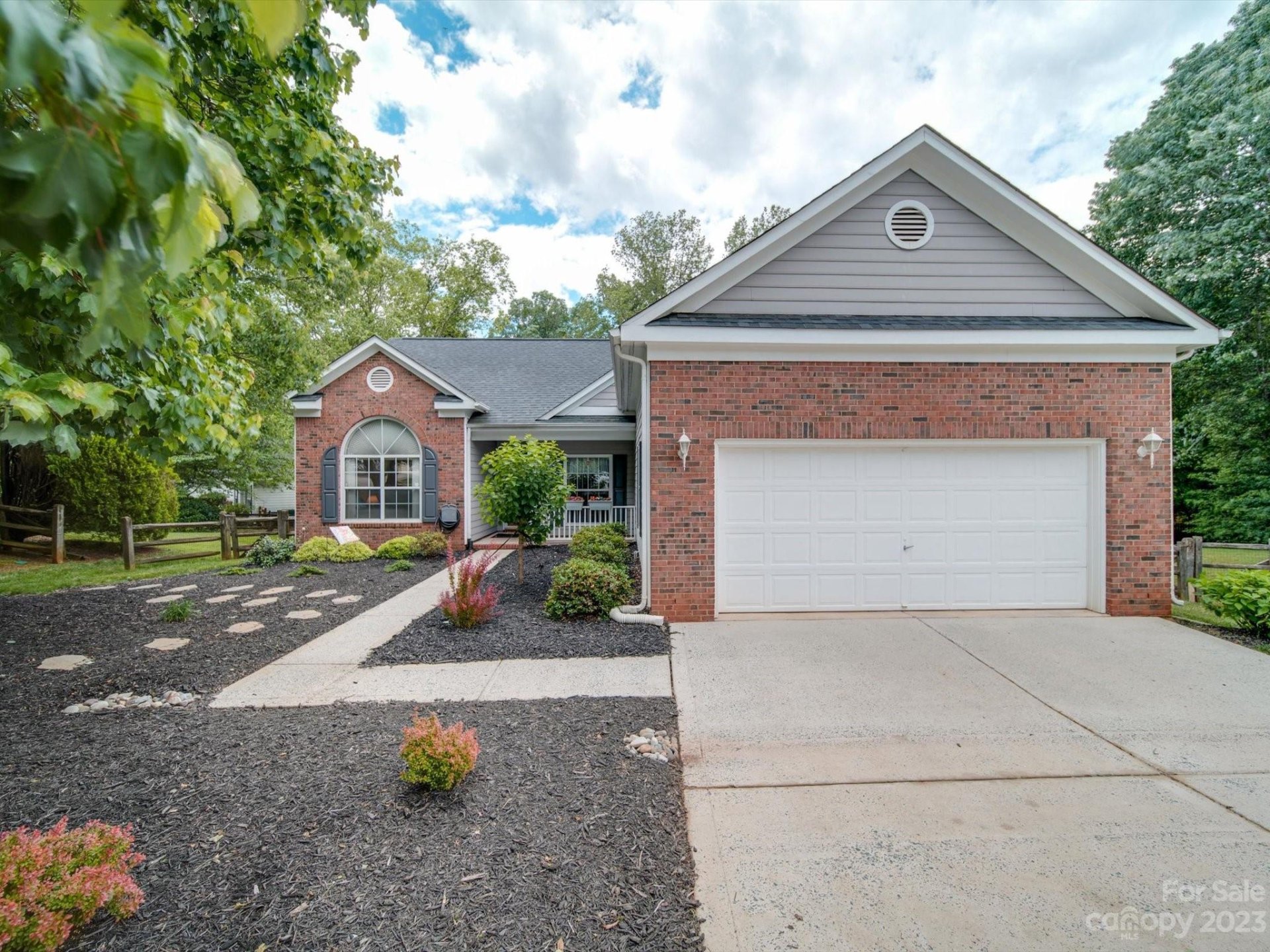 Property image 1 at 8929 Elkins Park Drive, Matthews, NC 28105