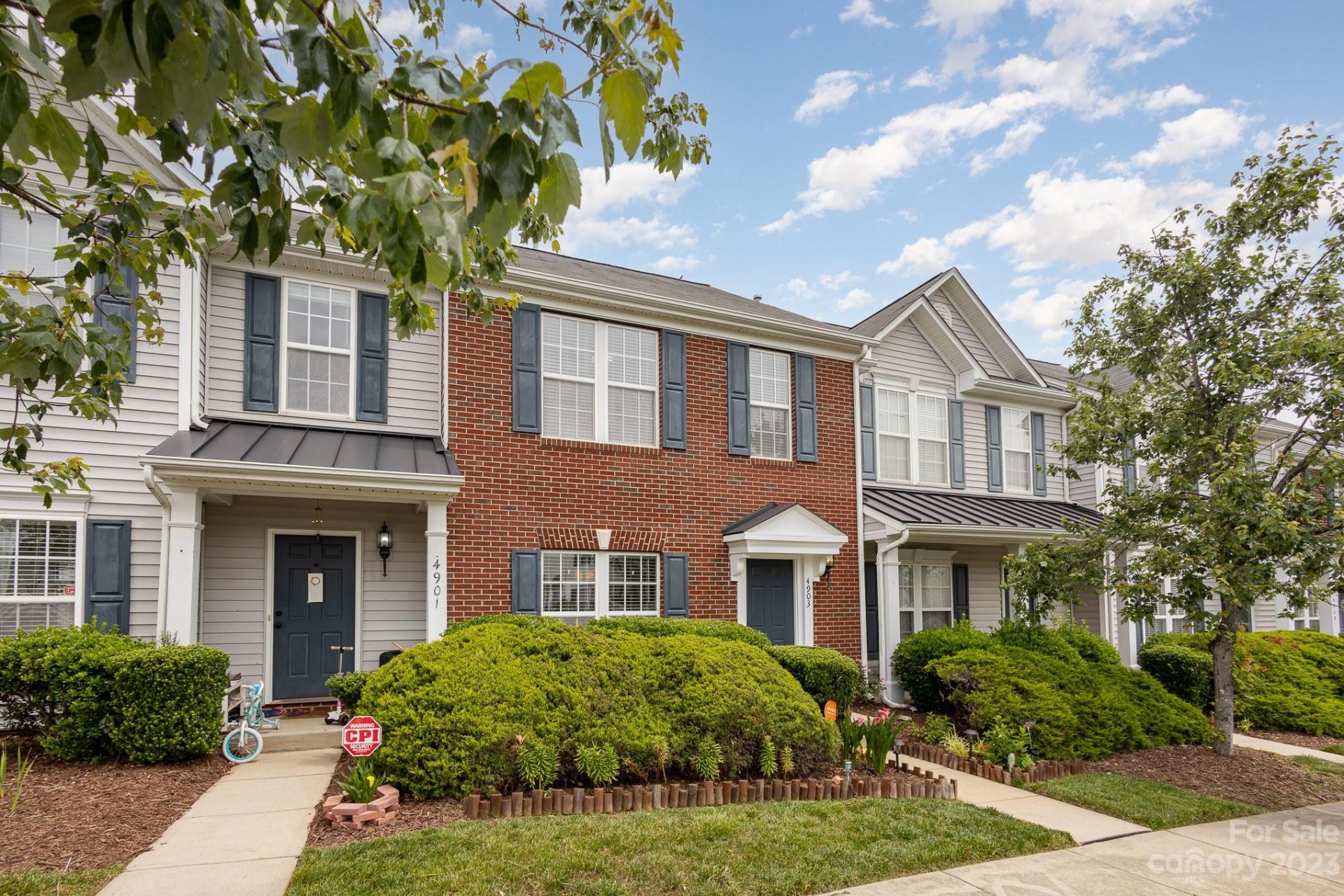 Property image 1 at 4903 Sunburst Lane, Charlotte, NC 28213