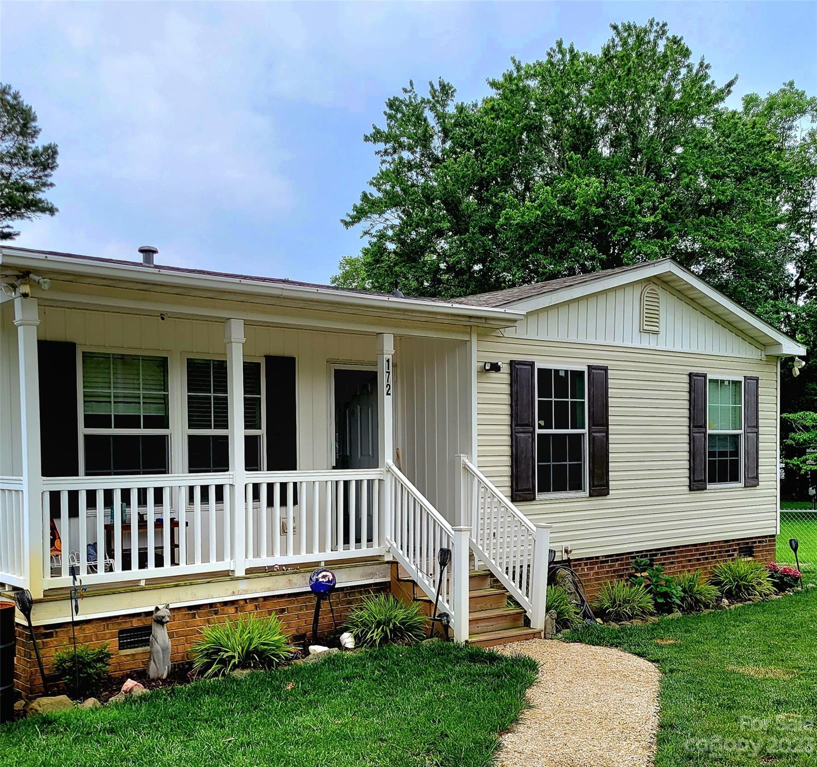 Property image 1 at 172 3rd Avenue, New London, NC 28127