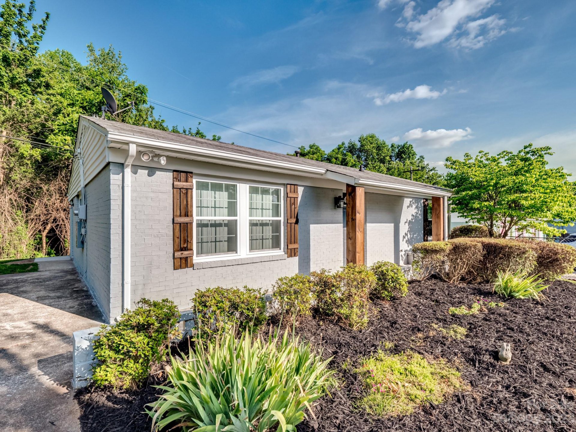 Property image 1 at 3610 Braden Drive, Charlotte, NC 28216