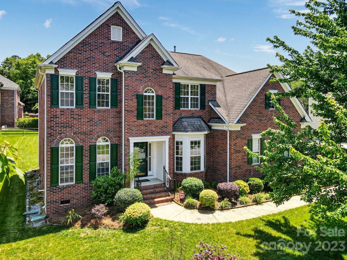 Property image 1 at 11118 Fountaingrove Drive, Charlotte, NC 28262