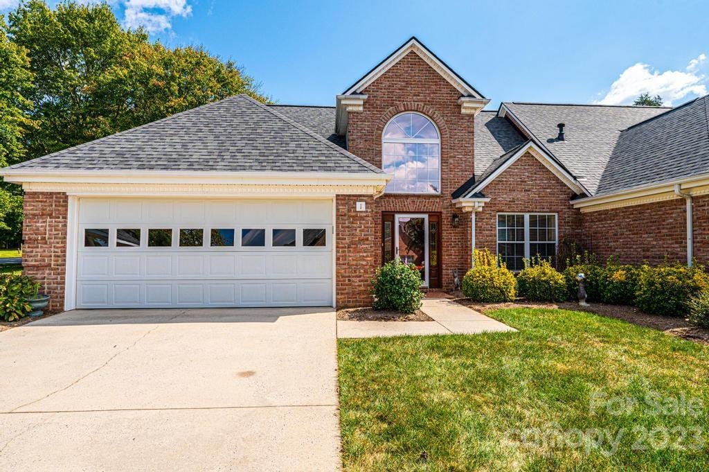 Property image 1 at 3131 9th Street Drive, Hickory, NC 28601