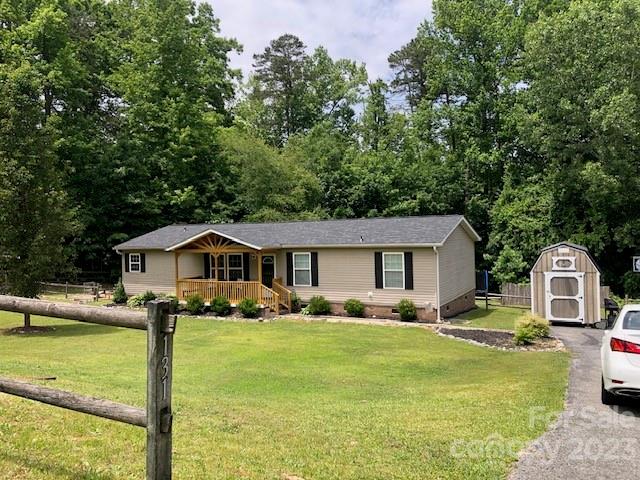 Kings Pointe, Kings Mountain Community