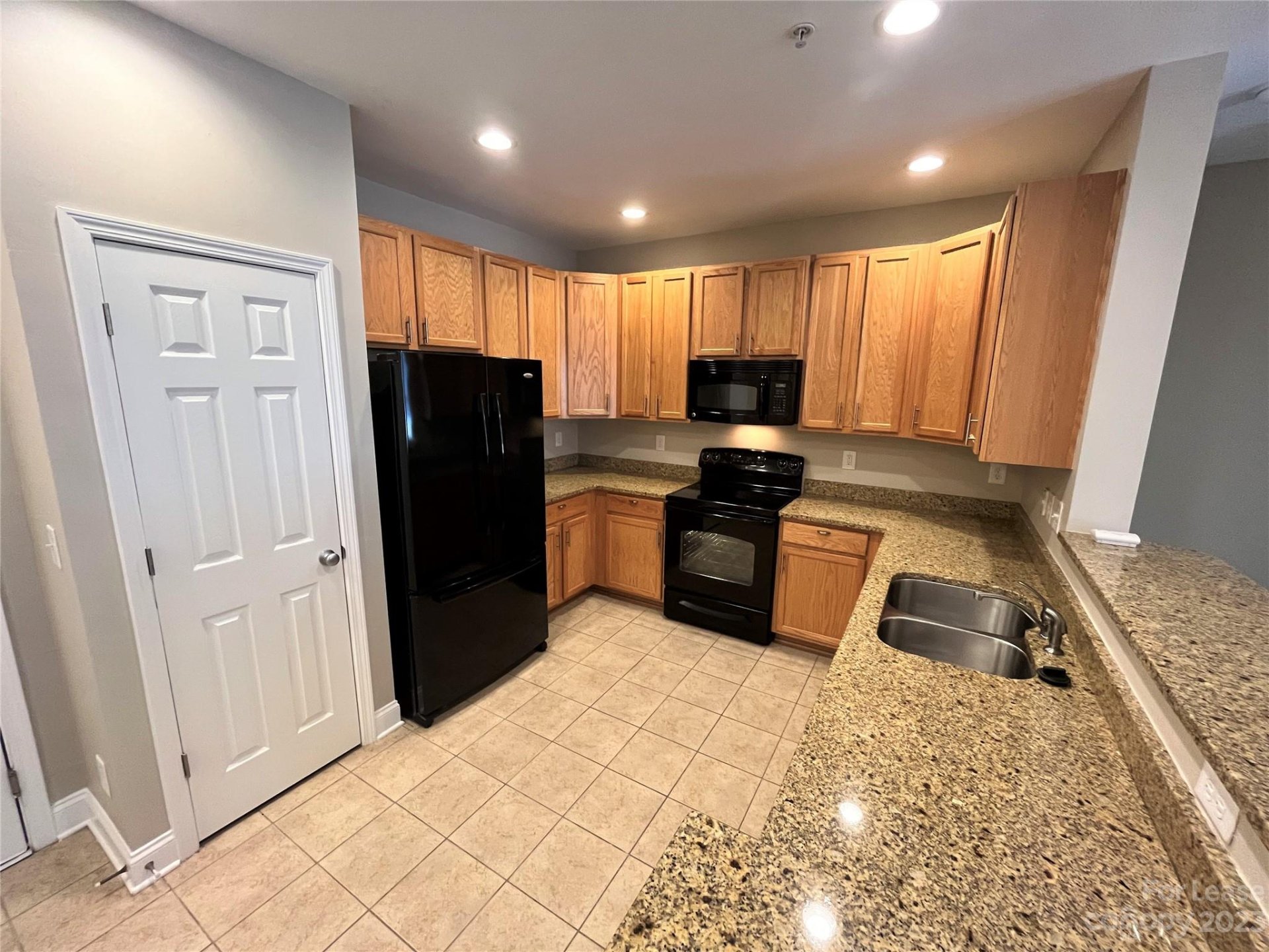 Property image 1 at 1000 Woodlawn Road, Charlotte, NC 28209