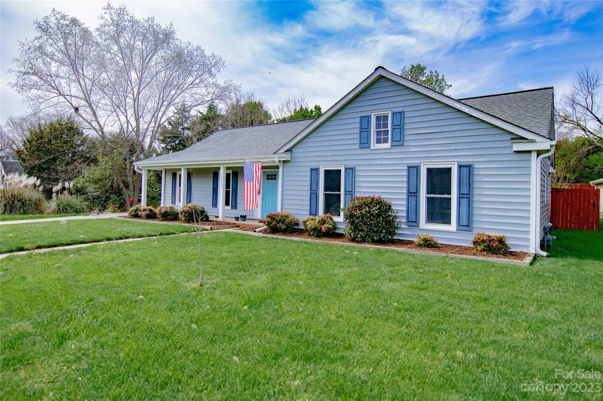 Property image 1 at 10430 Queensmead Circle, Charlotte, NC 28273