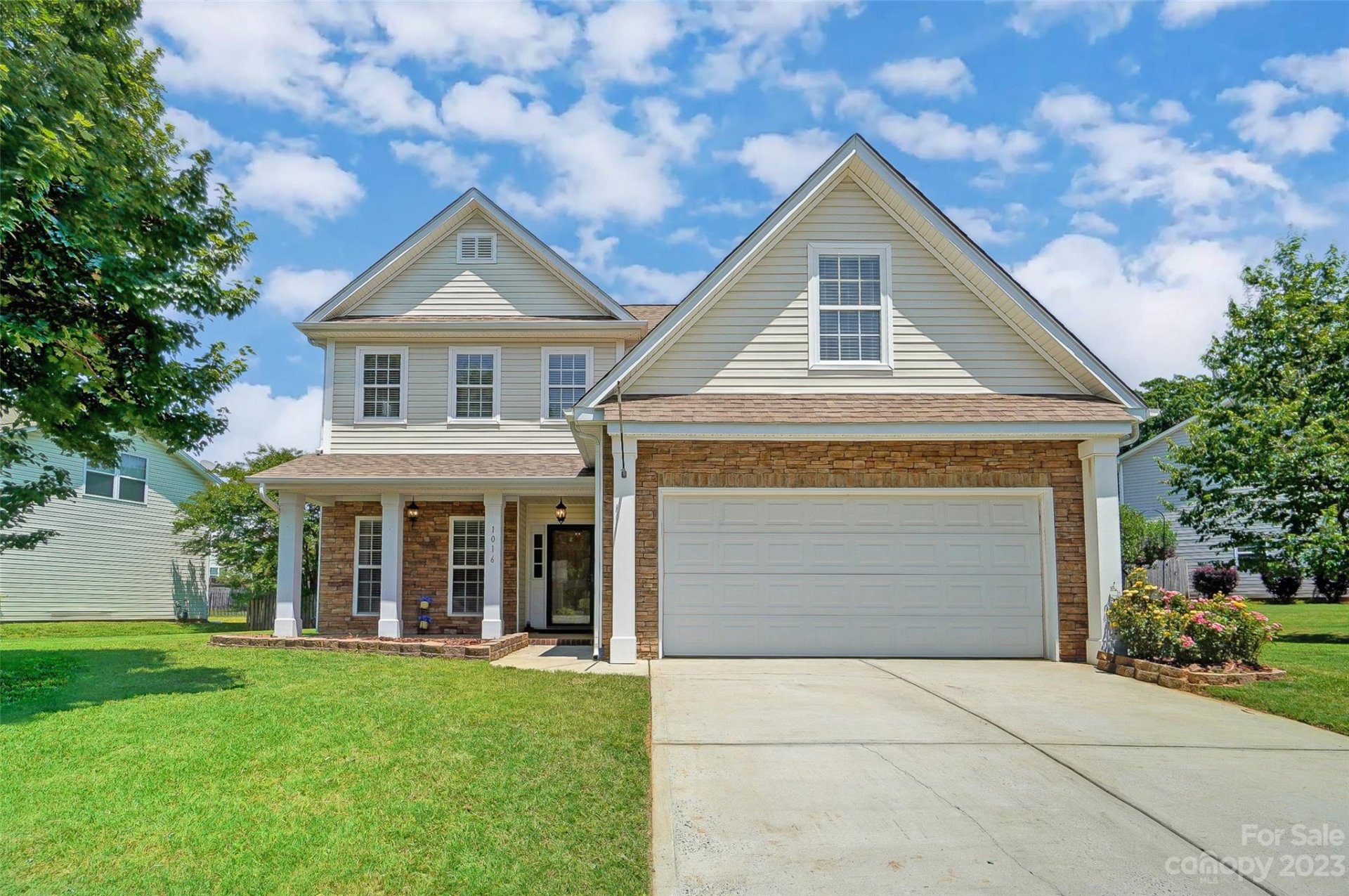 1016 Brook Valley Run