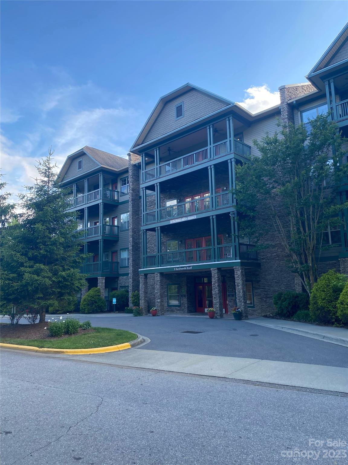 Property image 1 at 9 Kenilworth Knoll, Asheville, NC 28805