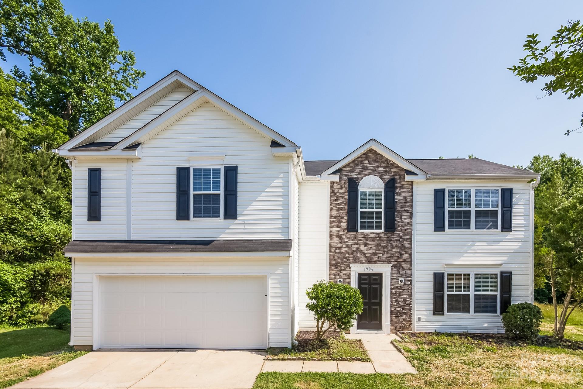 Property image 1 at 1906 Waters Trail Drive, Charlotte, NC 28216