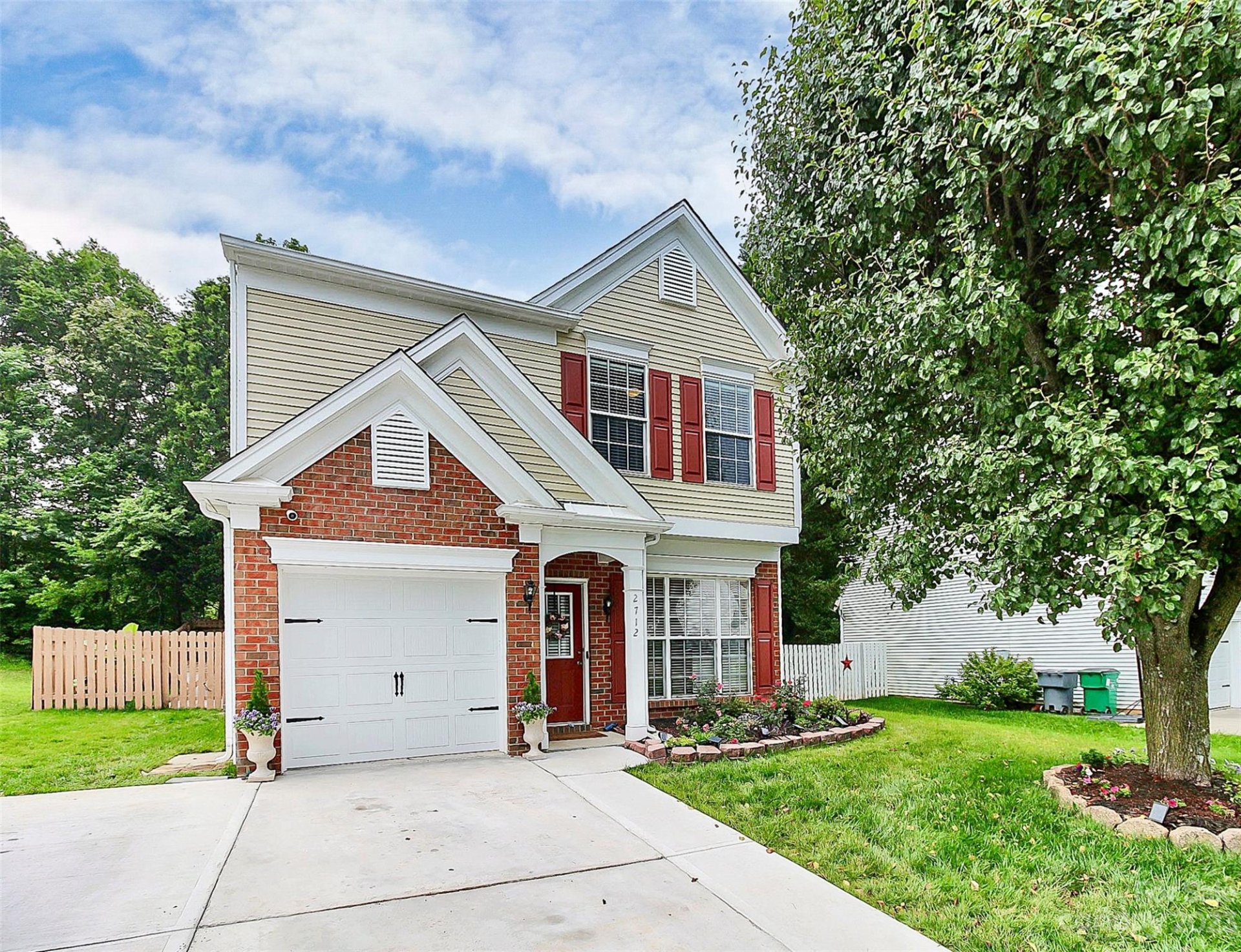 Property image 1 at 2712 Wingdale Drive, Charlotte, NC 28213