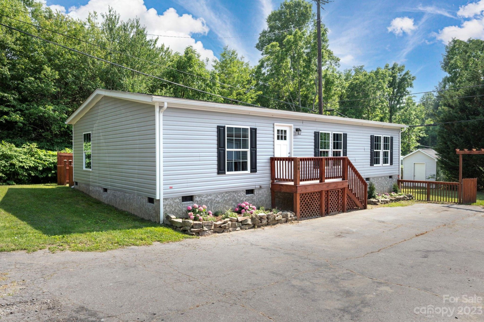 Property image 1 at 108 Central Avenue, Swannanoa, NC 28778