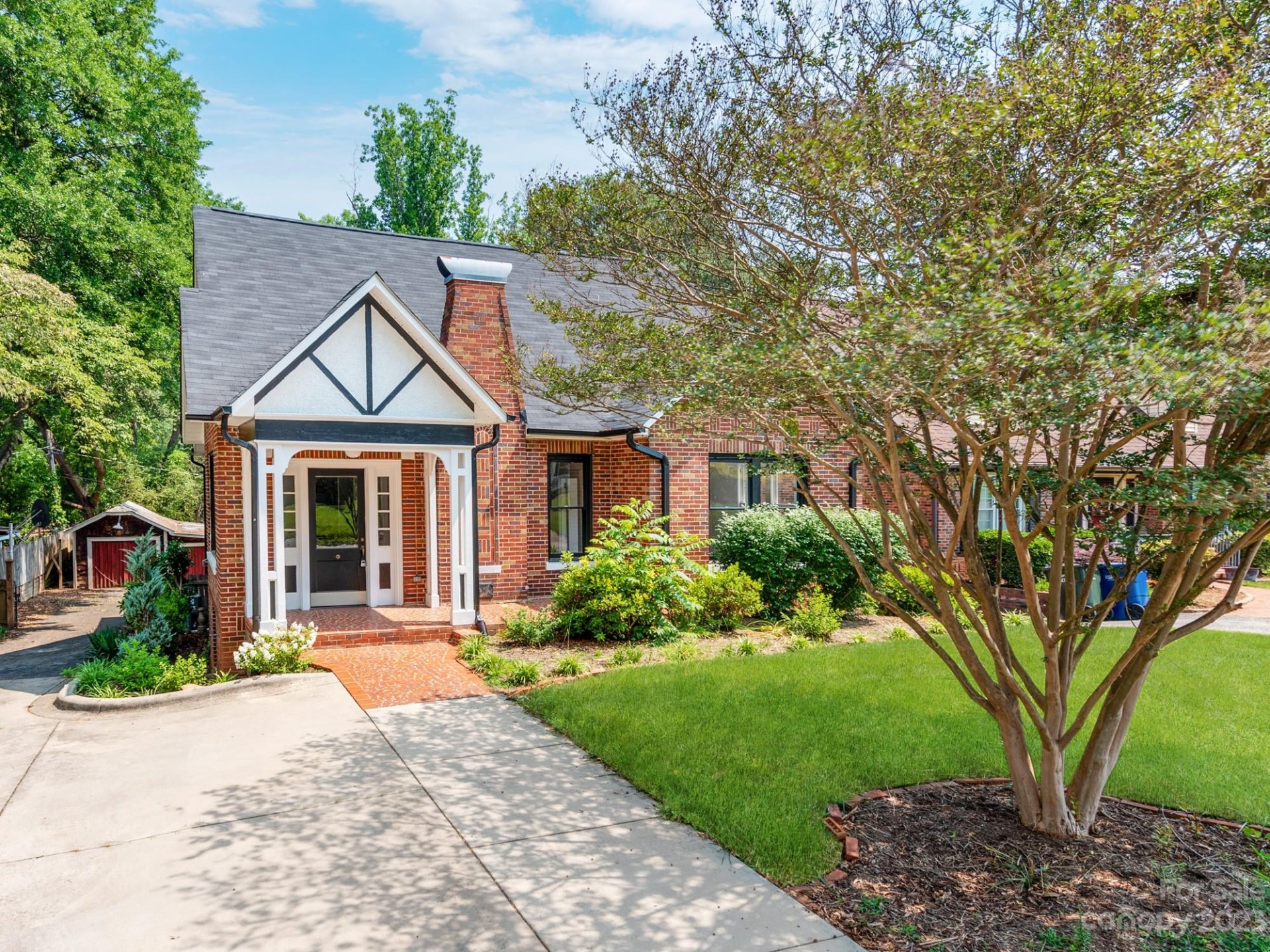 Property image 1 at 107 7th Avenue, Hickory, NC 28601