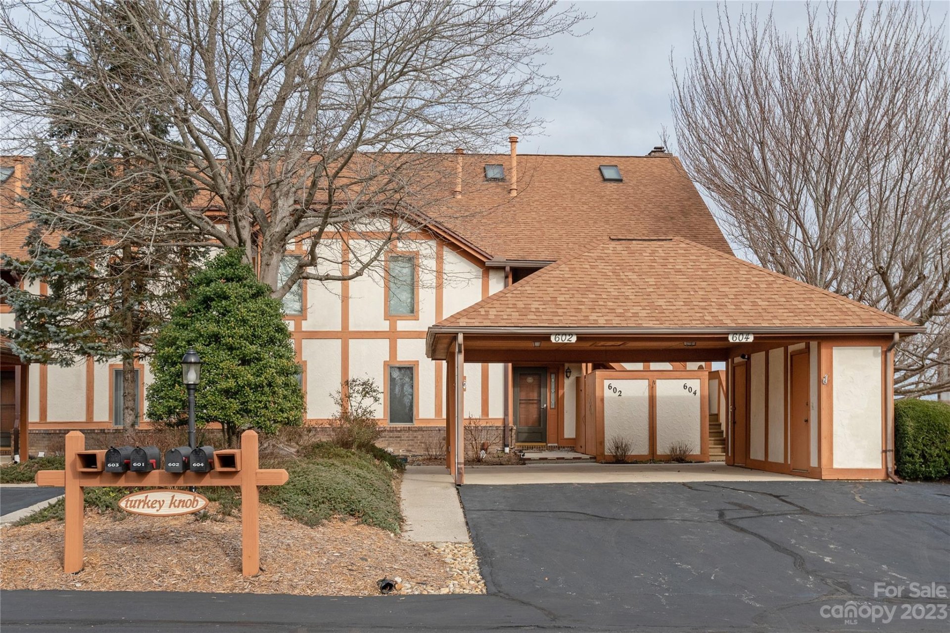 Property image 1 at 602 Fleetwood Plaza, Hendersonville, NC 28739