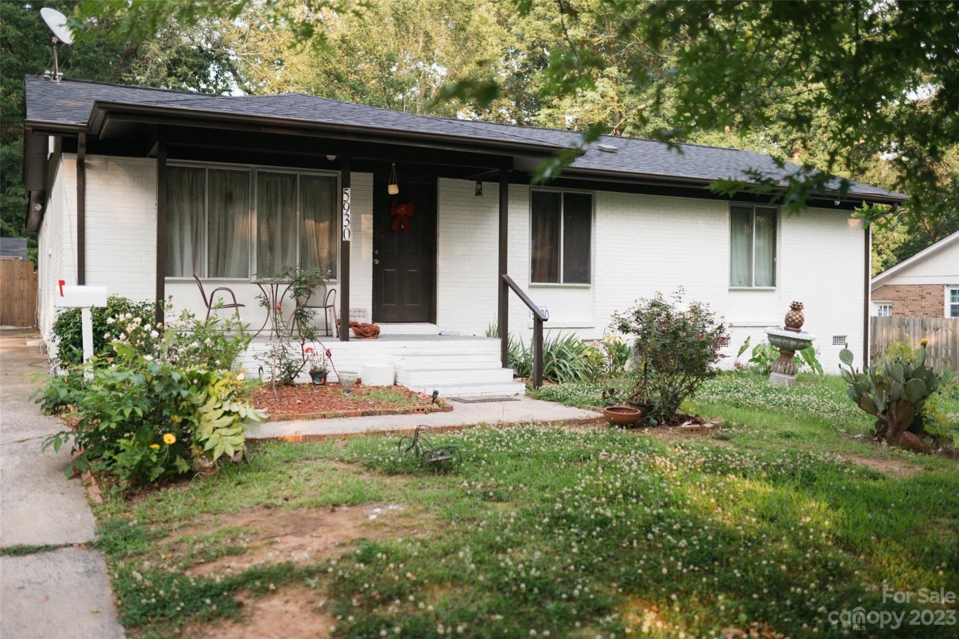 Property image 1 at 5930 Eastbrook Road, Charlotte, NC 28215