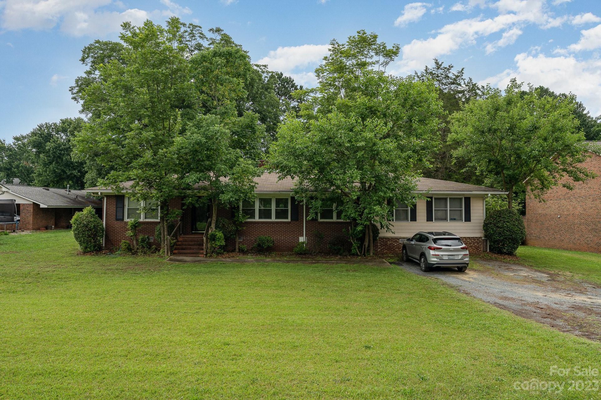 1666 India Hook Road