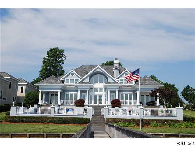 Property image 1 at 3454 Governors Island Drive, Denver, NC 28037