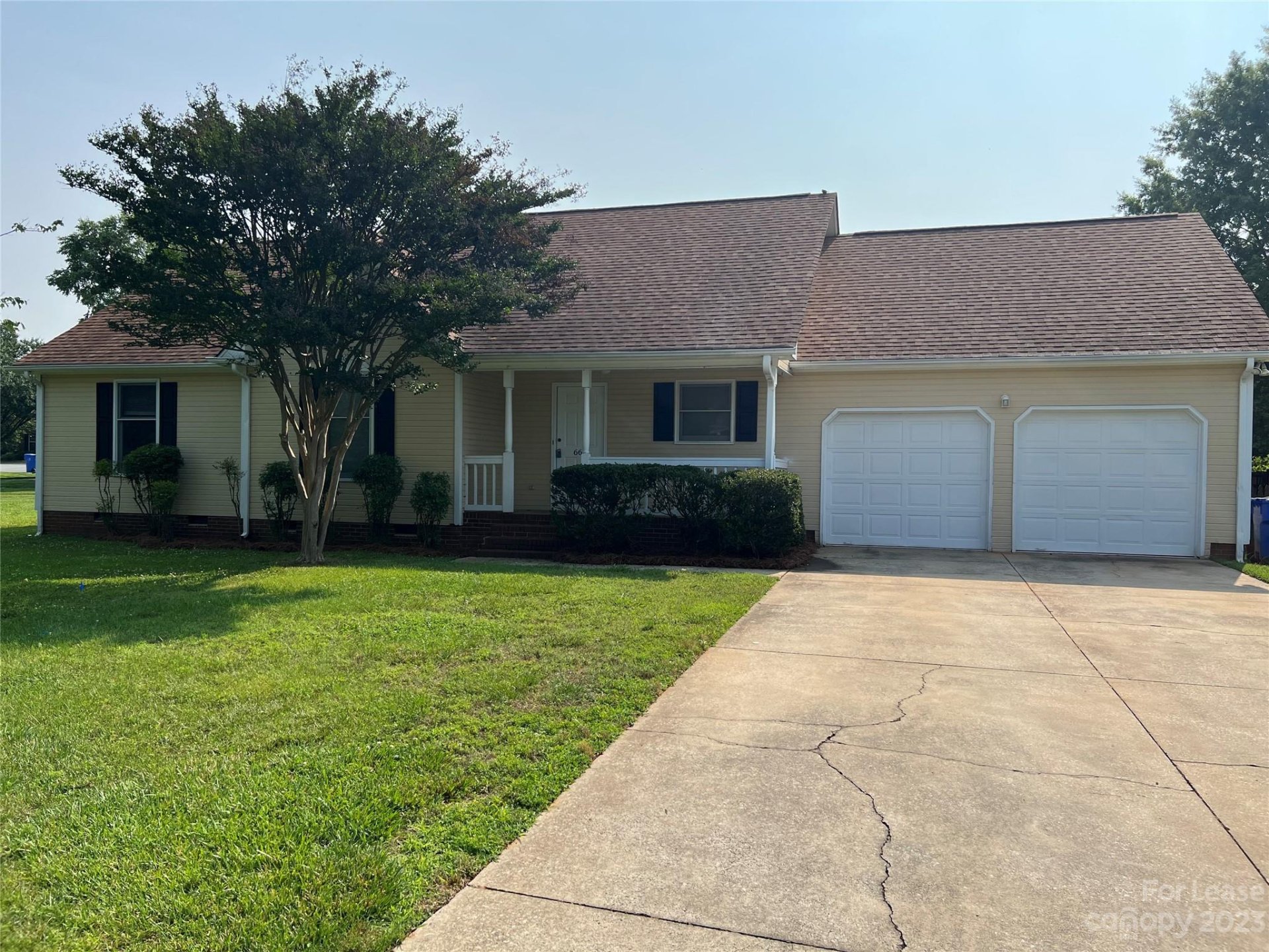 Property image 1 at 661 Emerson Drive, Mooresville, NC 28115