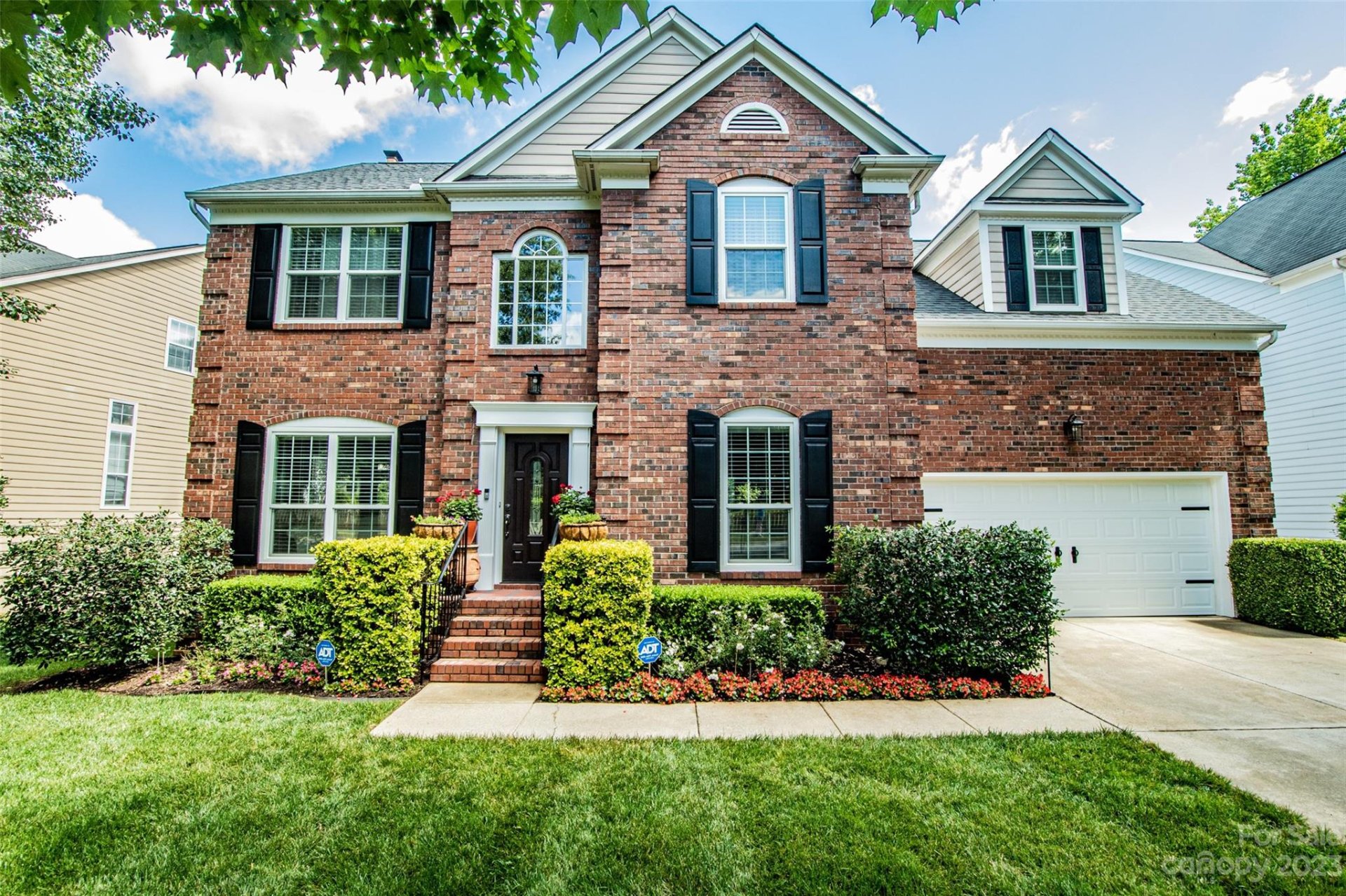 6513 Summertree Lane