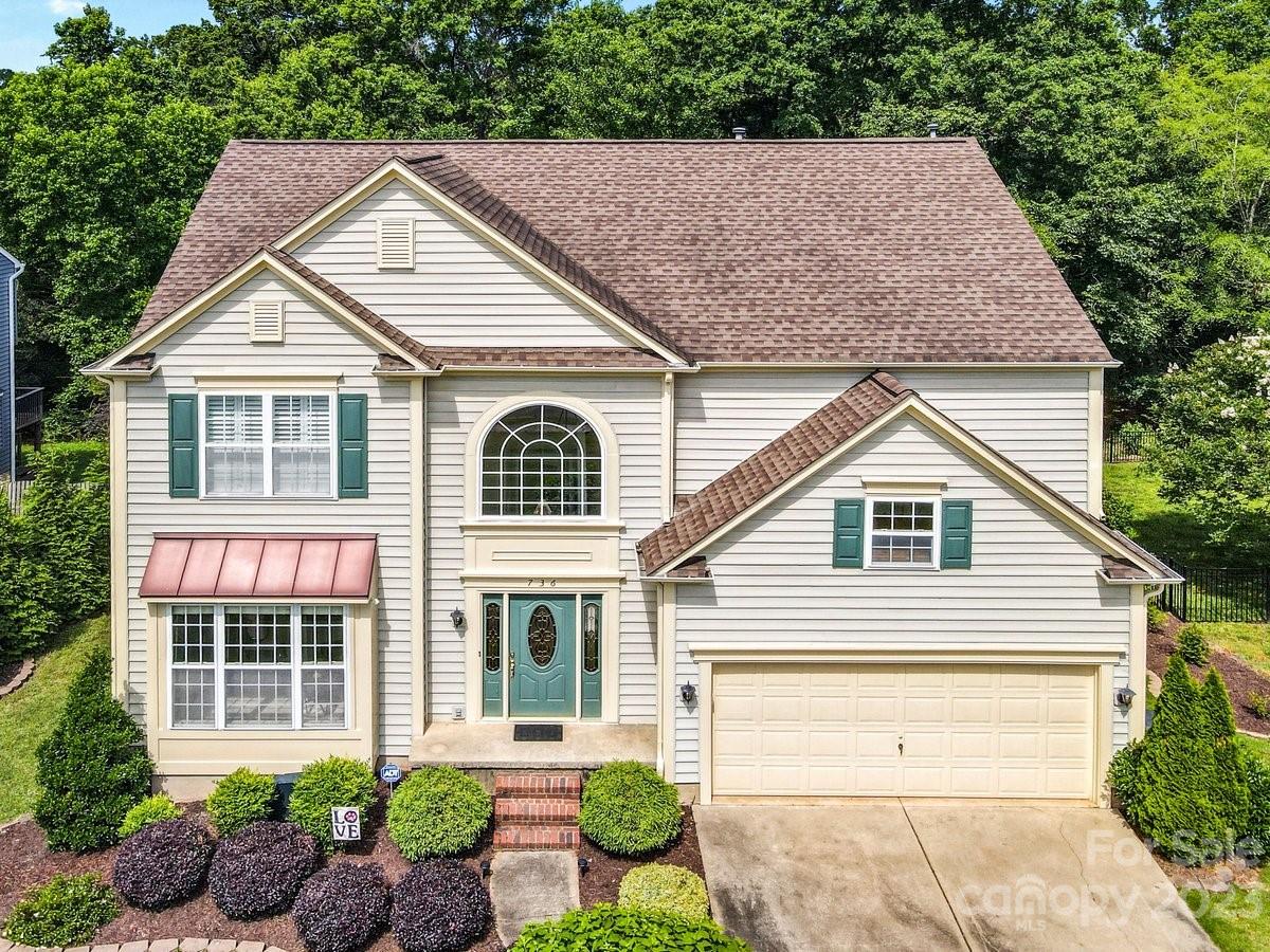 Property image 1 at 736 Moss Creek Drive, Matthews, NC 28105